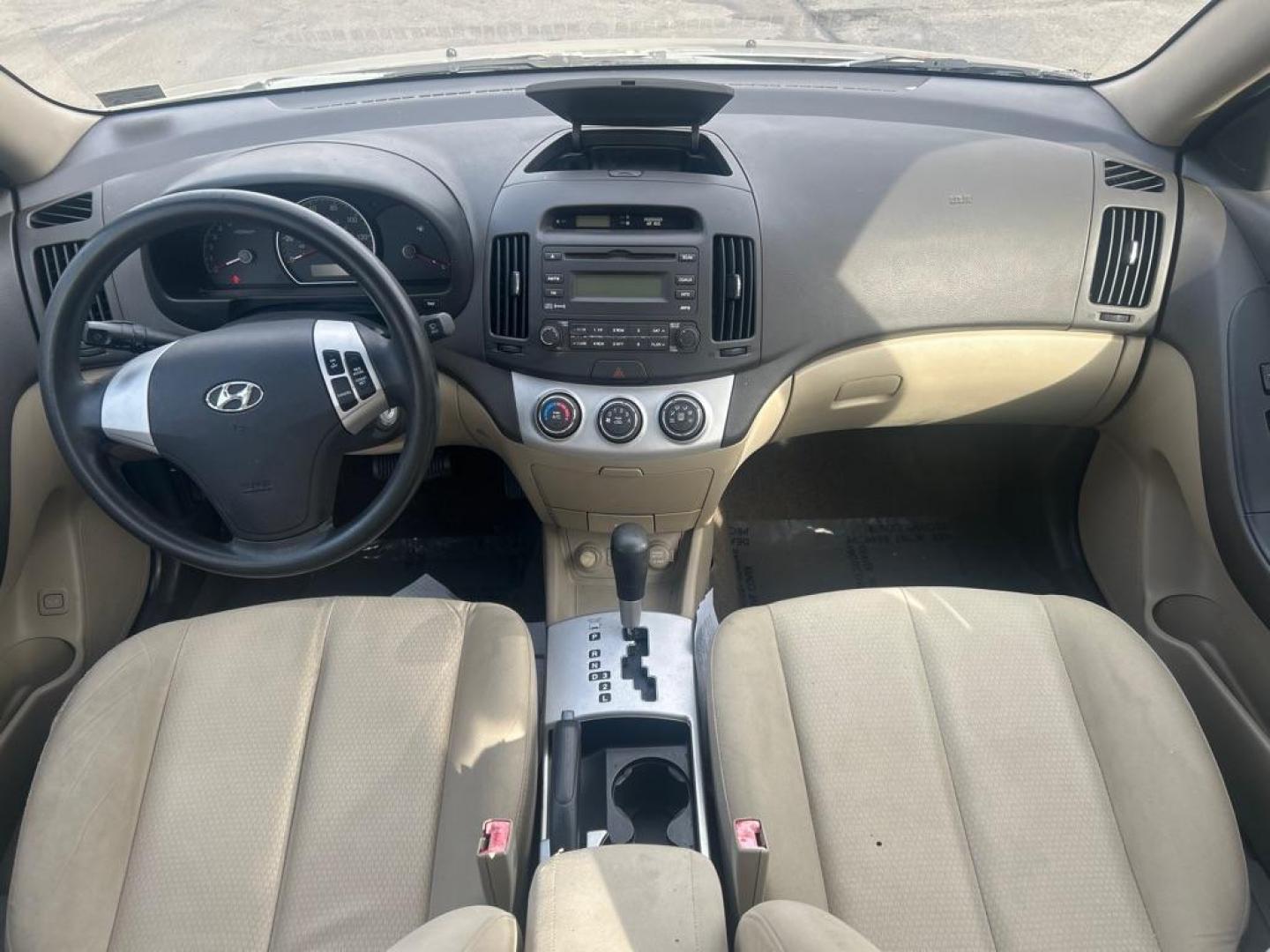 2009 GOLD HYUNDAI ELANTRA GLS (KMHDU46D99U) with an 2.0L engine, Automatic transmission, located at 2514 Williamson Rd NE, Roanoke, VA, 24012, (540) 265-7770, 37.294636, -79.936249 - Photo#3