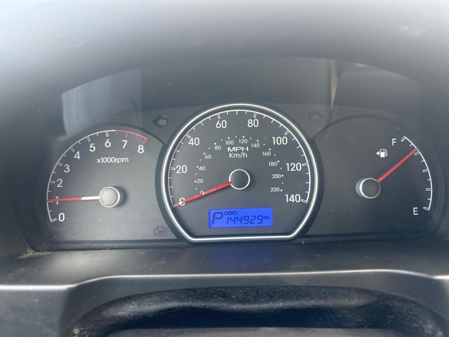 2009 GOLD HYUNDAI ELANTRA GLS (KMHDU46D99U) with an 2.0L engine, Automatic transmission, located at 2514 Williamson Rd NE, Roanoke, VA, 24012, (540) 265-7770, 37.294636, -79.936249 - Photo#5