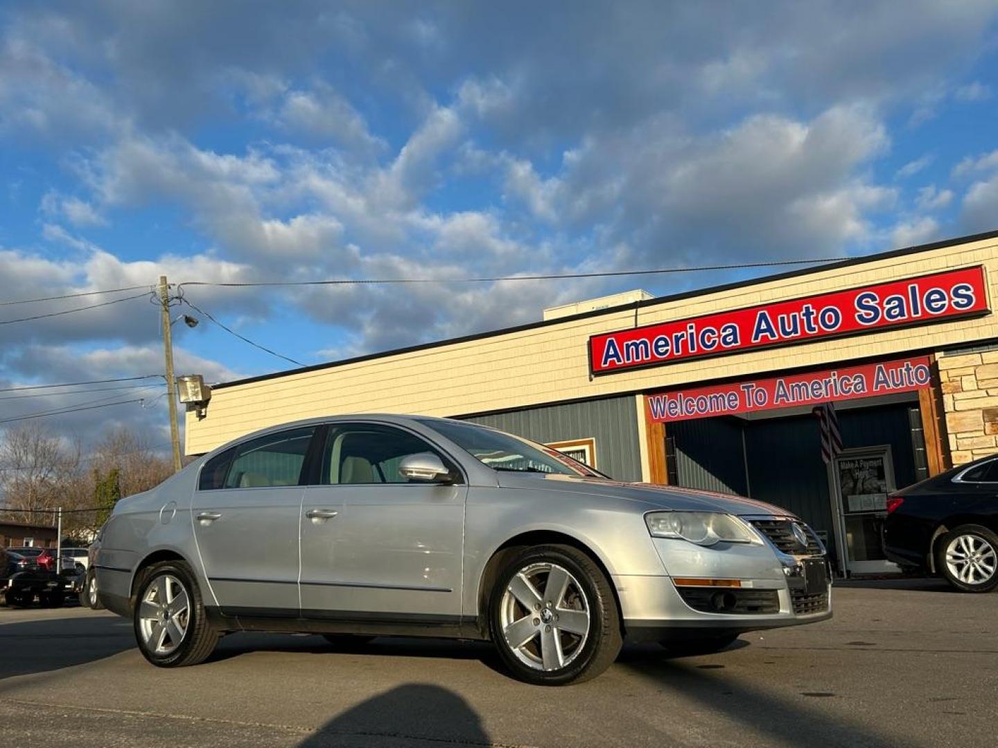2009 SILVER VOLKSWAGEN PASSAT TURBO (WVWJK73C99P) with an 2.0L engine, Automatic transmission, located at 2514 Williamson Rd NE, Roanoke, VA, 24012, (540) 265-7770, 37.294636, -79.936249 - NO CREDIT CHECK FINANCING WITH ONLY $2000 DOWN PAYMENT!!!! Check out our website www.needausedvehicle.com for our No Credit Check/ In House Financing options!! No Credit Check Available!!! In House Financing Available!!! All Clean Title Vehicles (no Salvaged or flooded vehicles ever on our lot)! - Photo#0