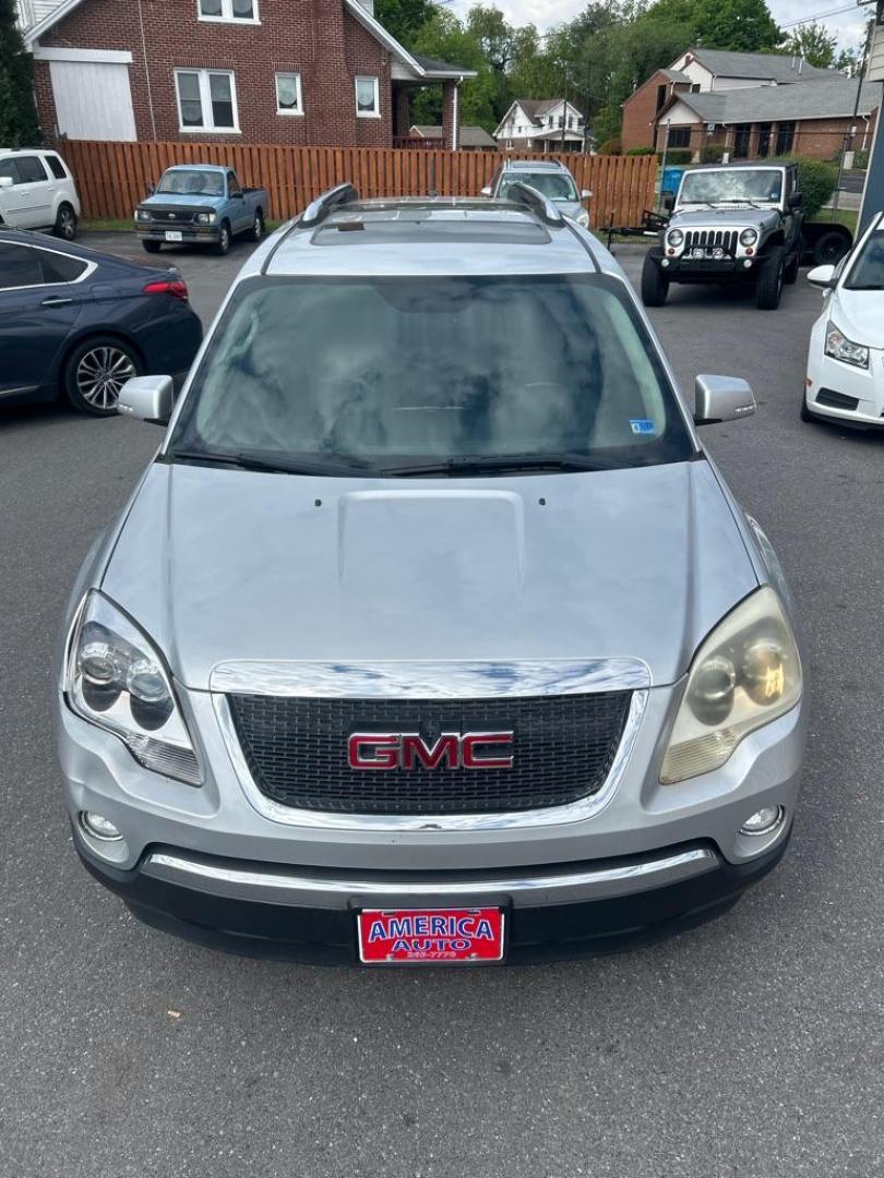 2009 SILVER GMC ACADIA SLT-1 (1GKEV23DX9J) with an 3.6L engine, Automatic transmission, located at 2514 Williamson Rd NE, Roanoke, VA, 24012, (540) 265-7770, 37.294636, -79.936249 - NO CREDIT CHECK FINANCING WITH ONLY $1800 DOWN PAYMENT!!!! Check out our website www.needausedvehicle.com for our No Credit Check/ In House Financing options!! No Credit Check Available!!! In House Financing Available!!! All Clean Title Vehicles (no Salvaged or flooded vehicles ever on our lot)! - Photo#1