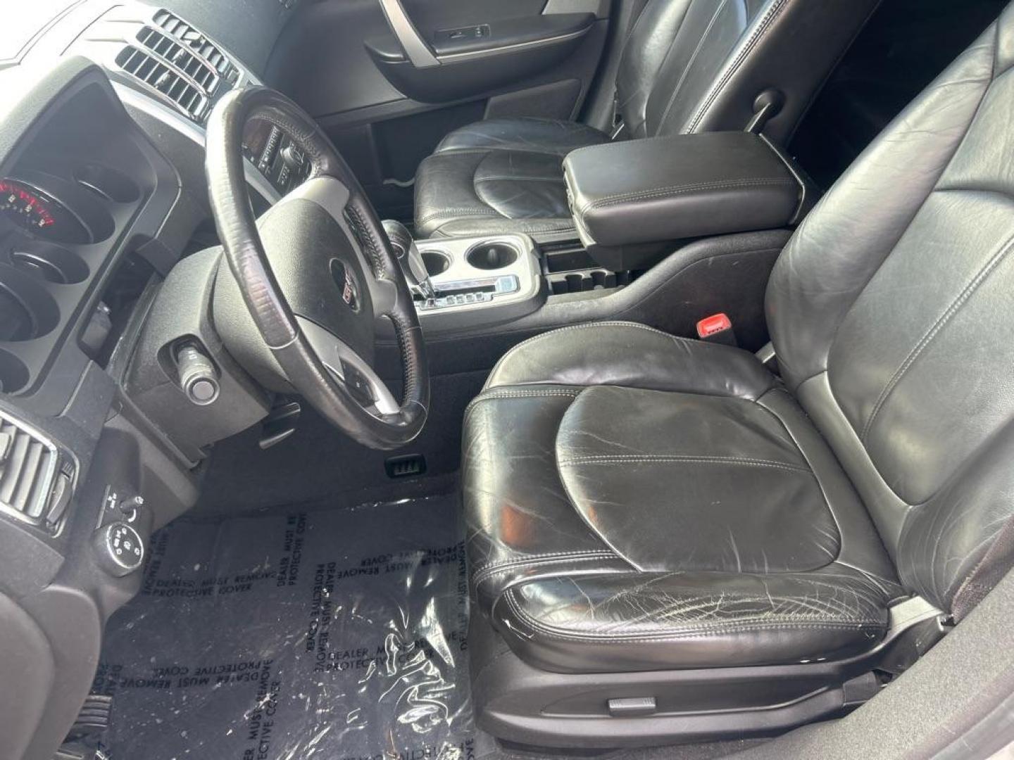 2009 SILVER GMC ACADIA SLT-1 (1GKEV23DX9J) with an 3.6L engine, Automatic transmission, located at 2514 Williamson Rd NE, Roanoke, VA, 24012, (540) 265-7770, 37.294636, -79.936249 - NO CREDIT CHECK FINANCING WITH ONLY $1800 DOWN PAYMENT!!!! Check out our website www.needausedvehicle.com for our No Credit Check/ In House Financing options!! No Credit Check Available!!! In House Financing Available!!! All Clean Title Vehicles (no Salvaged or flooded vehicles ever on our lot)! - Photo#10