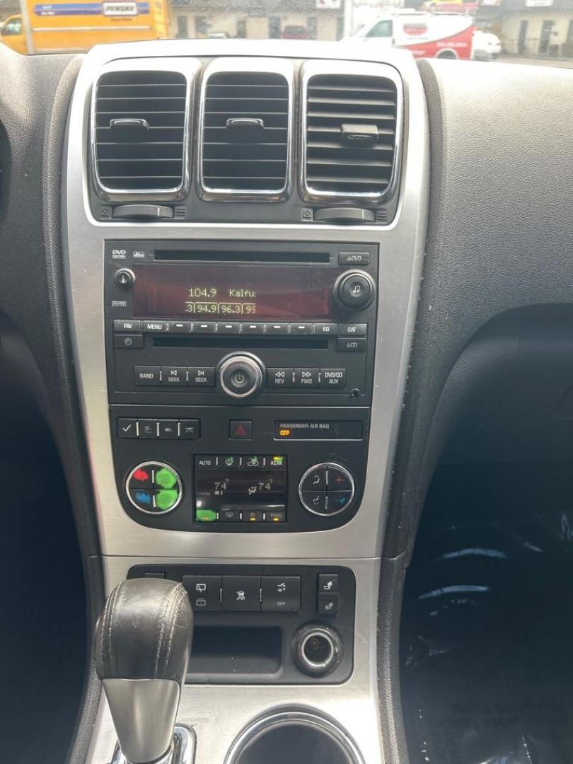 2009 SILVER GMC ACADIA SLT-1 (1GKEV23DX9J) with an 3.6L engine, Automatic transmission, located at 2514 Williamson Rd NE, Roanoke, VA, 24012, (540) 265-7770, 37.294636, -79.936249 - NO CREDIT CHECK FINANCING WITH ONLY $1800 DOWN PAYMENT!!!! Check out our website www.needausedvehicle.com for our No Credit Check/ In House Financing options!! No Credit Check Available!!! In House Financing Available!!! All Clean Title Vehicles (no Salvaged or flooded vehicles ever on our lot)! - Photo#11