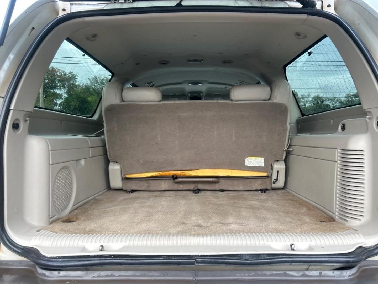 2005 WHITE CADILLAC ESCALADE ESV (3GYFK66N75G) with an 6.0L engine, Automatic transmission, located at 2514 Williamson Rd NE, Roanoke, VA, 24012, (540) 265-7770, 37.294636, -79.936249 - NO CREDIT CHECK FINANCING WITH ONLY $1500 DOWN PAYMENT!!!! Check out our website www.needausedvehicle.com for our No Credit Check/ In House Financing options!! No Credit Check Available!!! In House Financing Available!!! All Clean Title Vehicles (no Salvaged or flooded vehicles ever on our lot)! - Photo#2