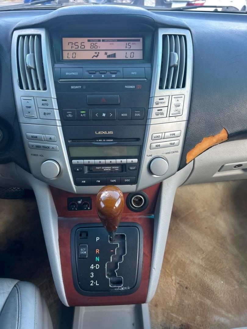 2004 BLUE LEXUS RX 330 (JTJHA31U840) with an 3.3L engine, Automatic transmission, located at 2514 Williamson Rd NE, Roanoke, VA, 24012, (540) 265-7770, 37.294636, -79.936249 - NO CREDIT CHECK FINANCING WITH ONLY $1400 DOWN PAYMENT!!!! Check out our website www.needausedvehicle.com for our No Credit Check/ In House Financing options!! No Credit Check Available!!! In House Financing Available!!! All Clean Title Vehicles (no Salvaged or flooded vehicles ever on our lot)! - Photo#9