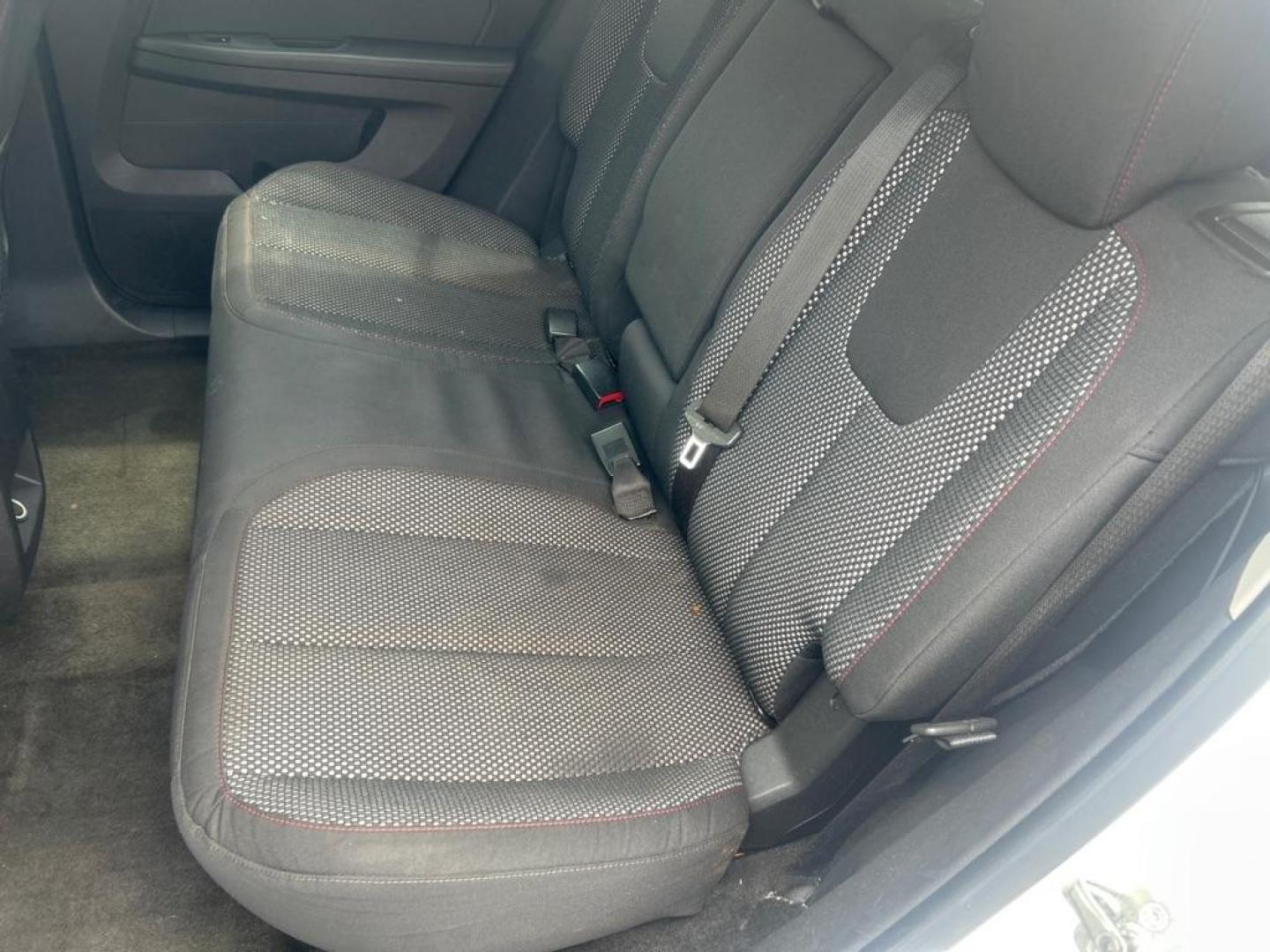 2010 WHITE CHEVROLET EQUINOX LT (2CNFLEEW2A6) with an 2.4L engine, Automatic transmission, located at 2514 Williamson Rd NE, Roanoke, VA, 24012, (540) 265-7770, 37.294636, -79.936249 - NO CREDIT CHECK FINANCING WITH ONLY $1700 DOWN PAYMENT!!!! Check out our website www.needausedvehicle.com for our No Credit Check/ In House Financing options!! No Credit Check Available!!! In House Financing Available!!! All Clean Title Vehicles (no Salvaged or flooded vehicles ever on our lot)! - Photo#12