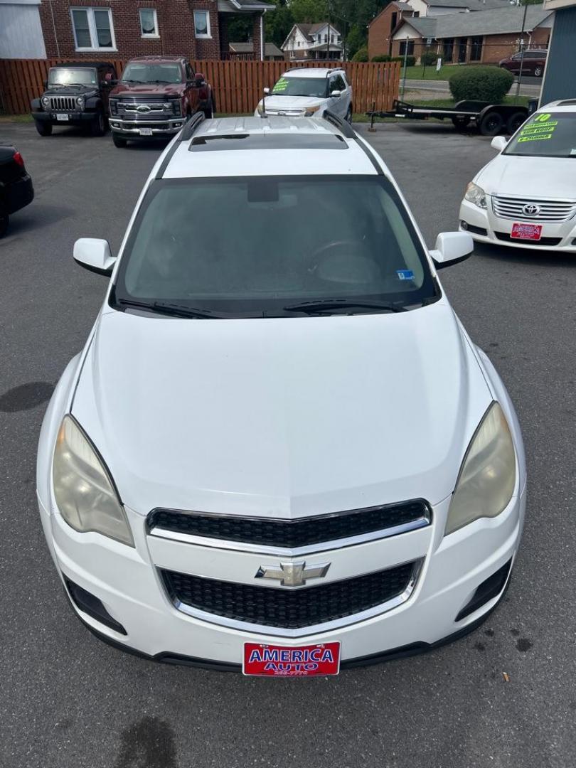 2010 WHITE CHEVROLET EQUINOX LT (2CNFLEEW2A6) with an 2.4L engine, Automatic transmission, located at 2514 Williamson Rd NE, Roanoke, VA, 24012, (540) 265-7770, 37.294636, -79.936249 - NO CREDIT CHECK FINANCING WITH ONLY $1700 DOWN PAYMENT!!!! Check out our website www.needausedvehicle.com for our No Credit Check/ In House Financing options!! No Credit Check Available!!! In House Financing Available!!! All Clean Title Vehicles (no Salvaged or flooded vehicles ever on our lot)! - Photo#1