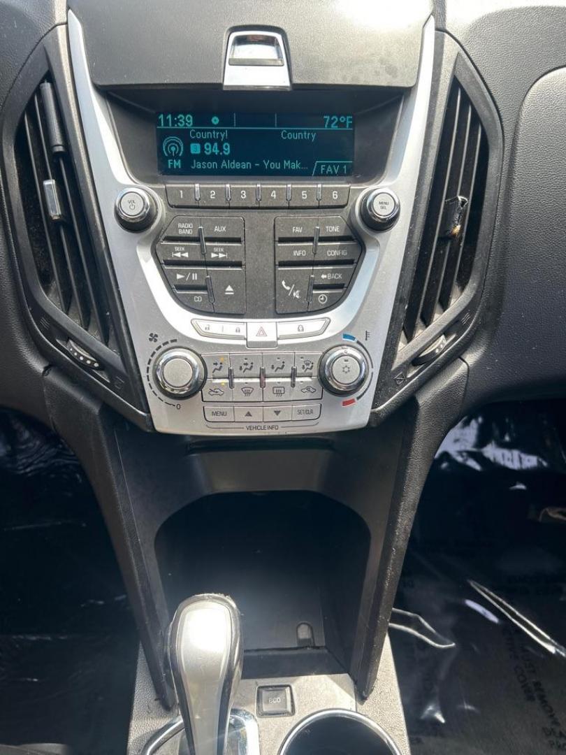2010 WHITE CHEVROLET EQUINOX LT (2CNFLEEW2A6) with an 2.4L engine, Automatic transmission, located at 2514 Williamson Rd NE, Roanoke, VA, 24012, (540) 265-7770, 37.294636, -79.936249 - NO CREDIT CHECK FINANCING WITH ONLY $1700 DOWN PAYMENT!!!! Check out our website www.needausedvehicle.com for our No Credit Check/ In House Financing options!! No Credit Check Available!!! In House Financing Available!!! All Clean Title Vehicles (no Salvaged or flooded vehicles ever on our lot)! - Photo#9