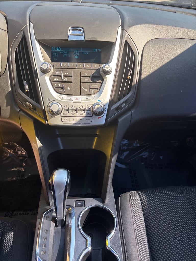 2010 WHITE CHEVROLET EQUINOX LT (2CNFLEEW2A6) with an 2.4L engine, Automatic transmission, located at 2514 Williamson Rd NE, Roanoke, VA, 24012, (540) 265-7770, 37.294636, -79.936249 - NO CREDIT CHECK FINANCING WITH ONLY $1700 DOWN PAYMENT!!!! Check out our website www.needausedvehicle.com for our No Credit Check/ In House Financing options!! No Credit Check Available!!! In House Financing Available!!! All Clean Title Vehicles (no Salvaged or flooded vehicles ever on our lot)!- Photo#9