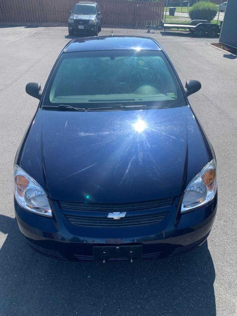 2009 BLUE CHEVROLET COBALT LS (1G1AK18H097) with an 2.2L engine, 4-Speed Manual transmission, located at 2514 Williamson Rd NE, Roanoke, VA, 24012, (540) 265-7770, 37.294636, -79.936249 - Photo#7