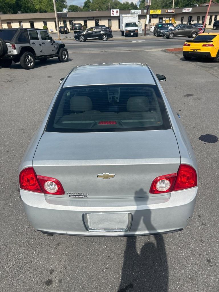 2012 SILVER CHEVROLET MALIBU 1LT (1G1ZC5EU6CF) with an 2.4L engine, Automatic transmission, located at 2514 Williamson Rd NE, Roanoke, VA, 24012, (540) 265-7770, 37.294636, -79.936249 - NO CREDIT CHECK FINANCING WITH ONLY $1400 DOWN PAYMENT!!!! Check out our website www.needausedvehicle.com for our No Credit Check/ In House Financing options!! No Credit Check Available!!! In House Financing Available!!! All Clean Title Vehicles (no Salvaged or flooded vehicles ever on our lot)! - Photo#3