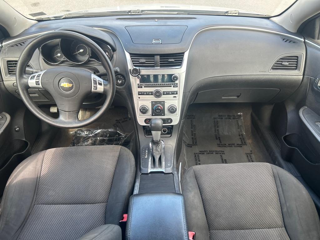 2012 SILVER CHEVROLET MALIBU 1LT (1G1ZC5EU6CF) with an 2.4L engine, Automatic transmission, located at 2514 Williamson Rd NE, Roanoke, VA, 24012, (540) 265-7770, 37.294636, -79.936249 - NO CREDIT CHECK FINANCING WITH ONLY $1400 DOWN PAYMENT!!!! Check out our website www.needausedvehicle.com for our No Credit Check/ In House Financing options!! No Credit Check Available!!! In House Financing Available!!! All Clean Title Vehicles (no Salvaged or flooded vehicles ever on our lot)! - Photo#5