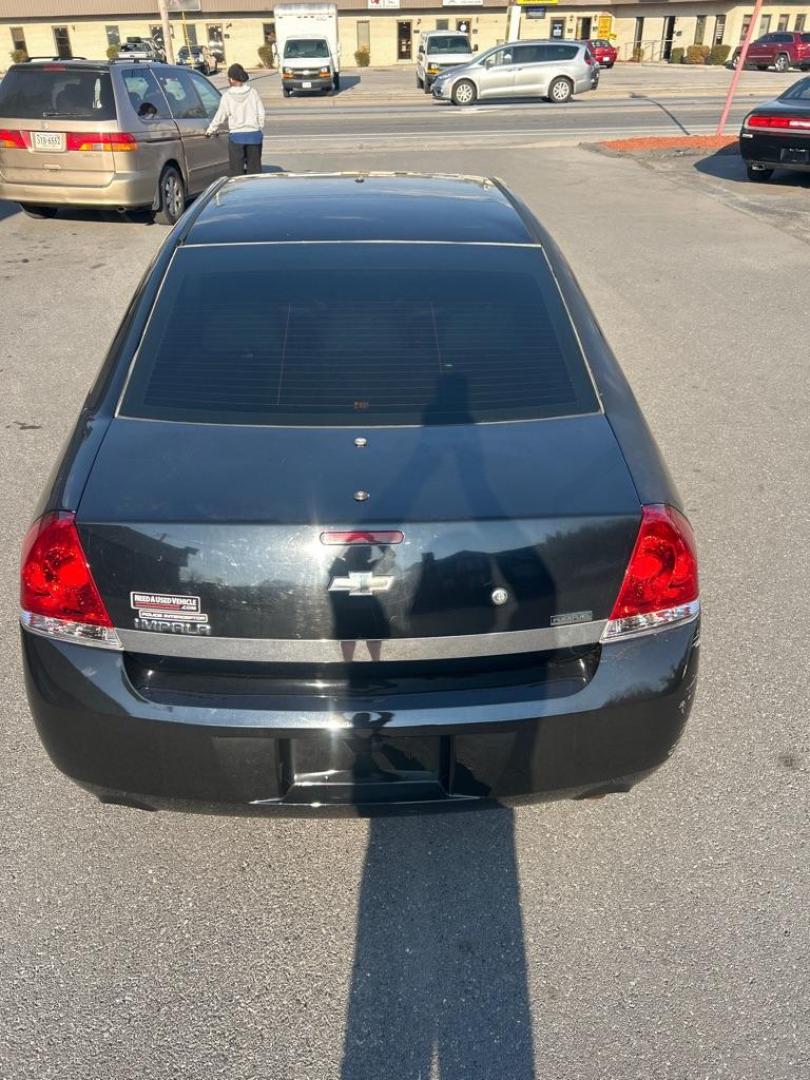 2011 BLACK CHEVROLET IMPALA POLICE (2G1WD5EMXB1) with an 3.9L engine, Automatic transmission, located at 2514 Williamson Rd NE, Roanoke, VA, 24012, (540) 265-7770, 37.294636, -79.936249 - NO CREDIT CHECK FINANCING WITH ONLY $1100 DOWN PAYMENT!!!! Check out our website www.needausedvehicle.com for our No Credit Check/ In House Financing options!! No Credit Check Available!!! In House Financing Available!!! All Clean Title Vehicles (no Salvaged or flooded vehicles ever on our lot)! - Photo#9