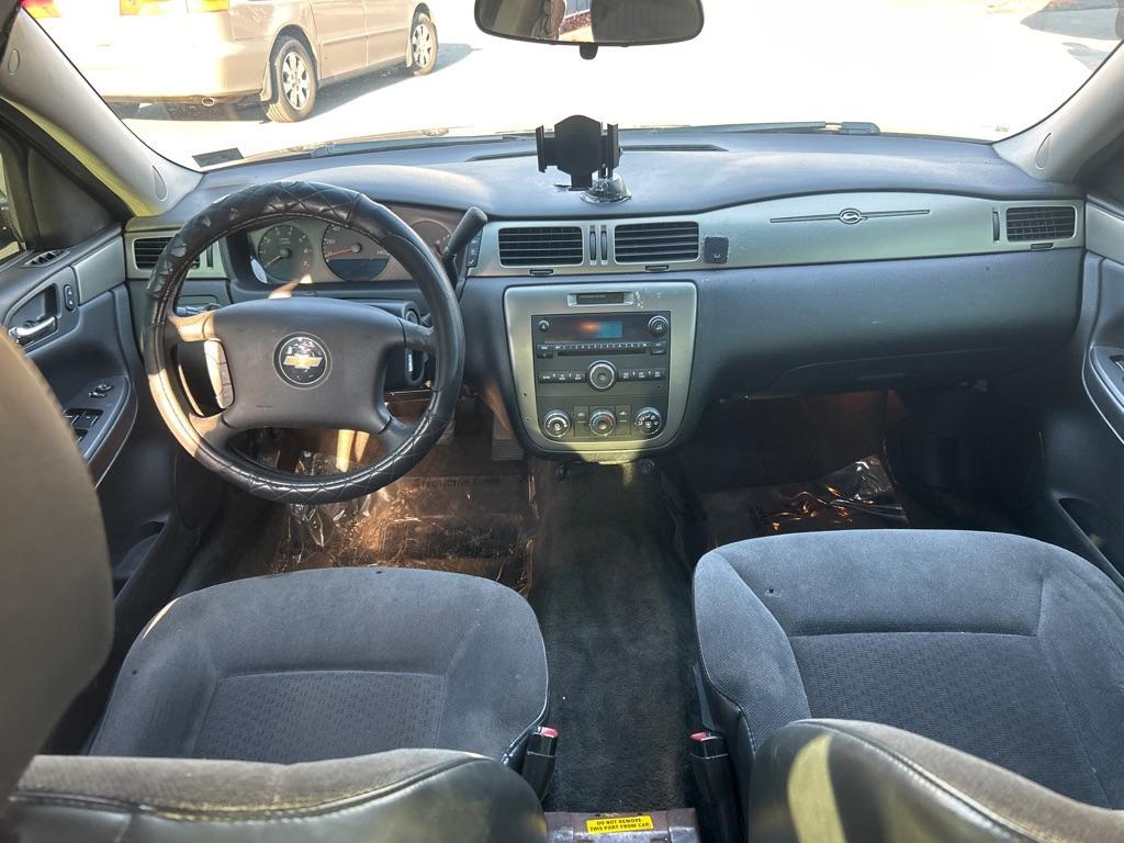 2011 BLACK CHEVROLET IMPALA POLICE (2G1WD5EMXB1) with an 3.9L engine, Automatic transmission, located at 2514 Williamson Rd NE, Roanoke, VA, 24012, (540) 265-7770, 37.294636, -79.936249 - NO CREDIT CHECK FINANCING WITH ONLY $1100 DOWN PAYMENT!!!! Check out our website www.needausedvehicle.com for our No Credit Check/ In House Financing options!! No Credit Check Available!!! In House Financing Available!!! All Clean Title Vehicles (no Salvaged or flooded vehicles ever on our lot)! - Photo#3