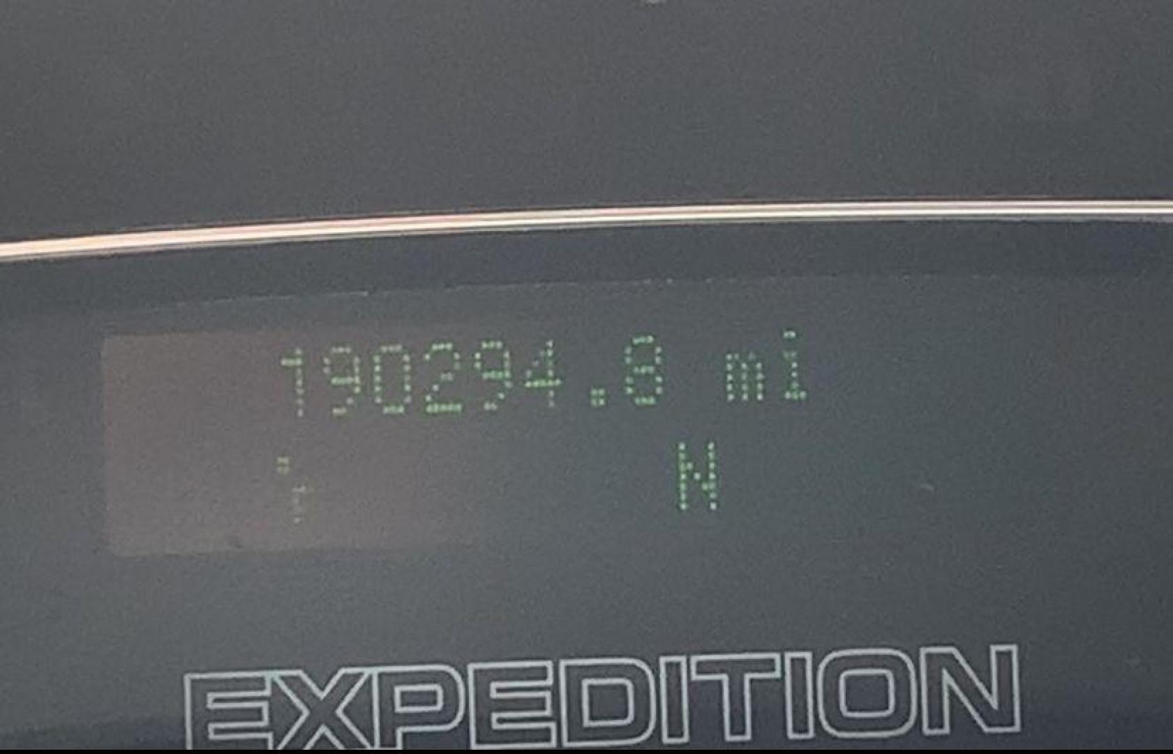 2011 BLACK FORD EXPEDITION XLT (1FMJU1J5XBE) with an 5.4L engine, Automatic transmission, located at 2514 Williamson Rd NE, Roanoke, VA, 24012, (540) 265-7770, 37.294636, -79.936249 - NO CREDIT CHECK FINANCING WITH ONLY $2300 DOWN PAYMENT!!!! Check out our website www.needausedvehicle.com for our No Credit Check/ In House Financing options!! No Credit Check Available!!! In House Financing Available!!! All Clean Title Vehicles (no Salvaged or flooded vehicles ever on our lot)! - Photo#8