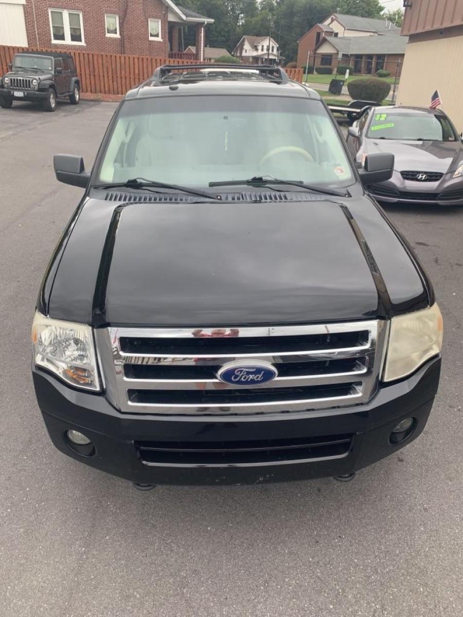 2011 BLACK FORD EXPEDITION XLT (1FMJU1J5XBE) with an 5.4L engine, Automatic transmission, located at 2514 Williamson Rd NE, Roanoke, VA, 24012, (540) 265-7770, 37.294636, -79.936249 - Photo #1