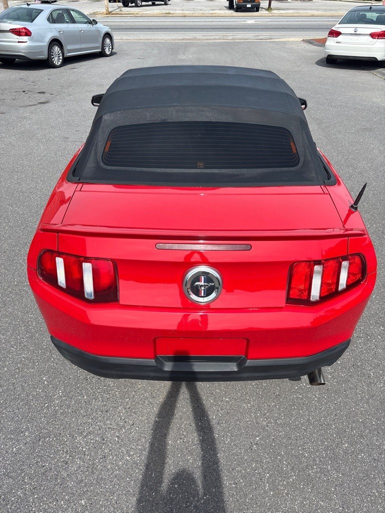 2010 RED FORD MUSTANG (1ZVBP8EN6A5) with an 4.0L engine, Automatic transmission, located at 2514 Williamson Rd NE, Roanoke, VA, 24012, (540) 265-7770, 37.294636, -79.936249 - NO CREDIT CHECK FINANCING WITH ONLY $2500 DOWN PAYMENT!!!! Check out our website www.needausedvehicle.com for our No Credit Check/ In House Financing options!! No Credit Check Available!!! In House Financing Available!!! All Clean Title Vehicles (no Salvaged or flooded vehicles ever on our lot)!- Photo#3