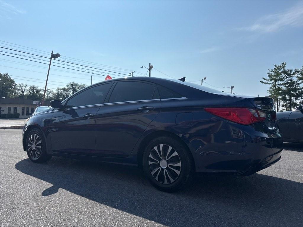 2013 BLUE HYUNDAI SONATA GLS (5NPEB4AC9DH) with an 2.4L engine, Automatic transmission, located at 2514 Williamson Rd NE, Roanoke, VA, 24012, (540) 265-7770, 37.294636, -79.936249 - NO CREDIT CHECK FINANCING WITH ONLY $1700 DOWN PAYMENT!!!! Check out our website www.needausedvehicle.com for our No Credit Check/ In House Financing options!! No Credit Check Available!!! In House Financing Available!!! All Clean Title Vehicles (no Salvaged or flooded vehicles ever on our lot)!- Photo#1