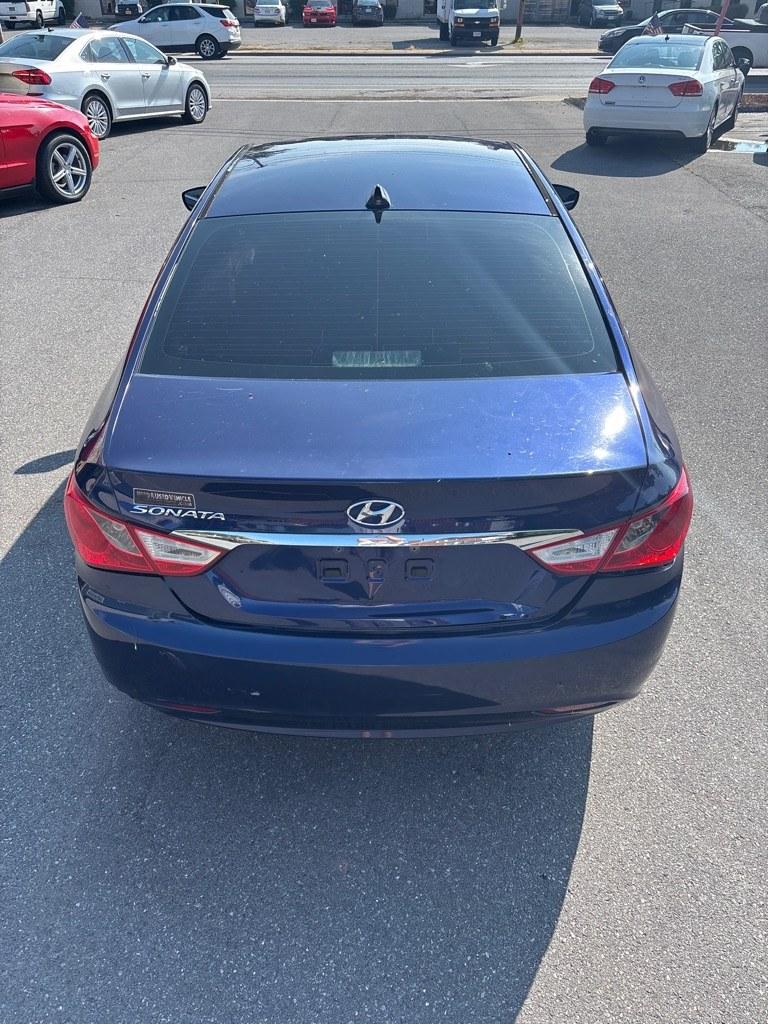 2013 BLUE HYUNDAI SONATA GLS (5NPEB4AC9DH) with an 2.4L engine, Automatic transmission, located at 2514 Williamson Rd NE, Roanoke, VA, 24012, (540) 265-7770, 37.294636, -79.936249 - NO CREDIT CHECK FINANCING WITH ONLY $1700 DOWN PAYMENT!!!! Check out our website www.needausedvehicle.com for our No Credit Check/ In House Financing options!! No Credit Check Available!!! In House Financing Available!!! All Clean Title Vehicles (no Salvaged or flooded vehicles ever on our lot)!- Photo#10