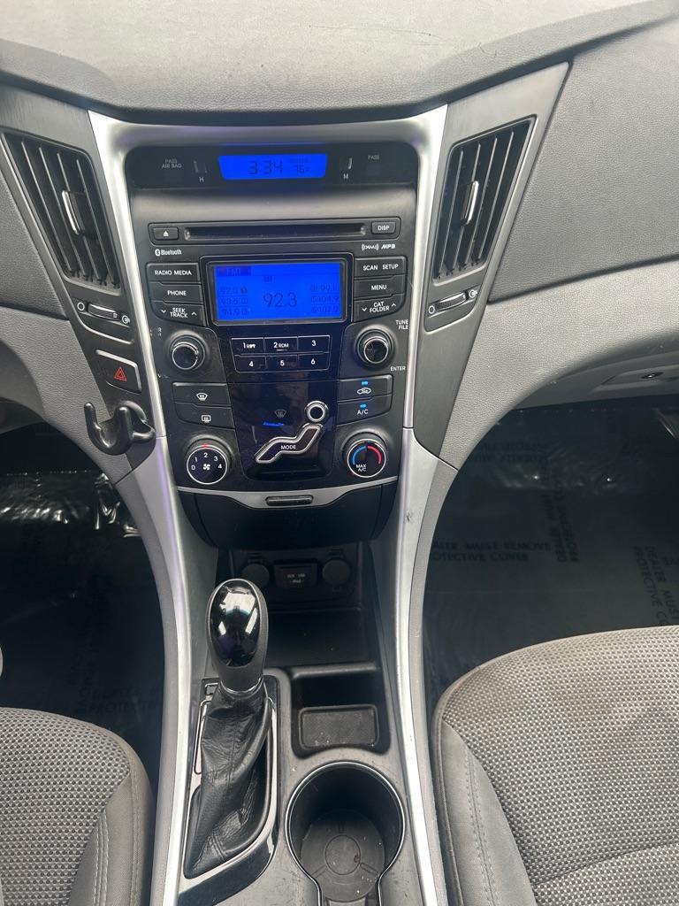 2013 BLUE HYUNDAI SONATA GLS (5NPEB4AC9DH) with an 2.4L engine, Automatic transmission, located at 2514 Williamson Rd NE, Roanoke, VA, 24012, (540) 265-7770, 37.294636, -79.936249 - NO CREDIT CHECK FINANCING WITH ONLY $1900 DOWN PAYMENT!!!! Check out our website www.needausedvehicle.com for our No Credit Check/ In House Financing options!! No Credit Check Available!!! In House Financing Available!!! All Clean Title Vehicles (no Salvaged or flooded vehicles ever on our lot)! - Photo#7