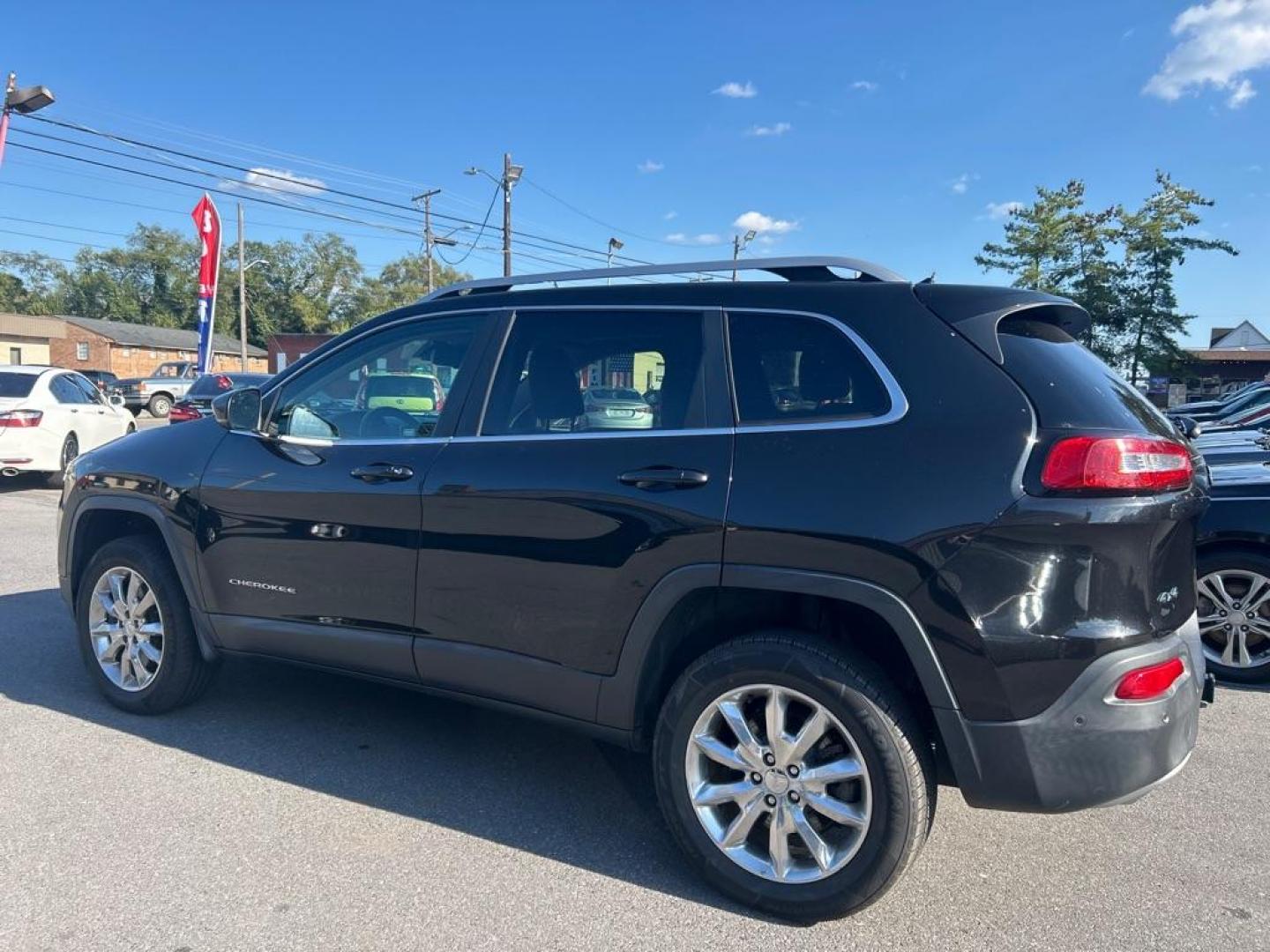 2015 BLACK JEEP CHEROKEE LIMITED (1C4PJMDS9FW) with an 3.2L engine, Automatic transmission, located at 2514 Williamson Rd NE, Roanoke, VA, 24012, (540) 265-7770, 37.294636, -79.936249 - NO CREDIT CHECK FINANCING WITH ONLY $3500 DOWN PAYMENT!!!! Check out our website www.needausedvehicle.com for our No Credit Check/ In House Financing options!! No Credit Check Available!!! In House Financing Available!!! All Clean Title Vehicles (no Salvaged or flooded vehicles ever on our lot)! - Photo#1