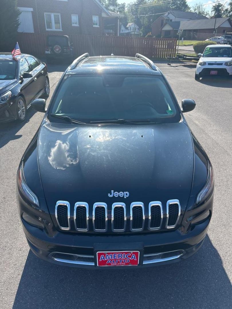 2015 BLACK JEEP CHEROKEE LIMITED (1C4PJMDS9FW) with an 3.2L engine, Automatic transmission, located at 2514 Williamson Rd NE, Roanoke, VA, 24012, (540) 265-7770, 37.294636, -79.936249 - NO CREDIT CHECK FINANCING WITH ONLY $3000 DOWN PAYMENT!!!! Check out our website www.needausedvehicle.com for our No Credit Check/ In House Financing options!! No Credit Check Available!!! In House Financing Available!!! All Clean Title Vehicles (no Salvaged or flooded vehicles ever on our lot)! - Photo#10