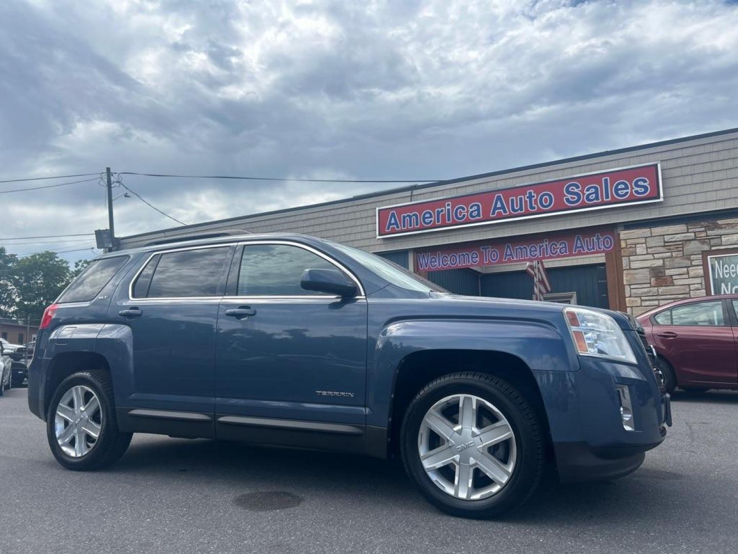 2012 BLUE GMC TERRAIN SLT (2GKFLVE55C6) with an 3.0L engine, Automatic transmission, located at 2514 Williamson Rd NE, Roanoke, VA, 24012, (540) 265-7770, 37.294636, -79.936249- Photo#0