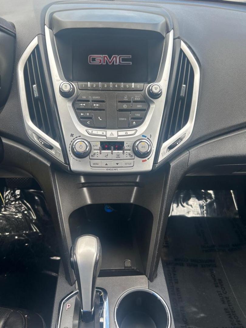 2012 BLUE GMC TERRAIN SLT (2GKFLVE55C6) with an 3.0L engine, Automatic transmission, located at 2514 Williamson Rd NE, Roanoke, VA, 24012, (540) 265-7770, 37.294636, -79.936249- Photo#7