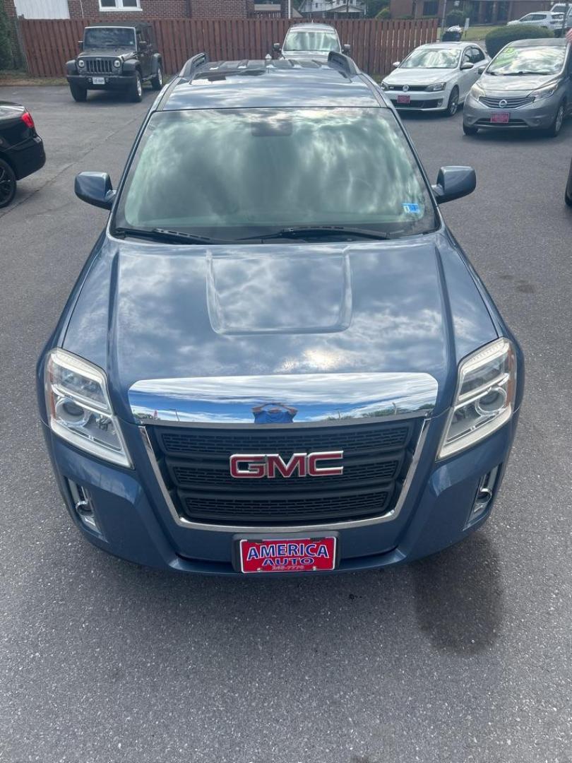 2012 BLUE GMC TERRAIN SLT (2GKFLVE55C6) with an 3.0L engine, Automatic transmission, located at 2514 Williamson Rd NE, Roanoke, VA, 24012, (540) 265-7770, 37.294636, -79.936249- Photo#10