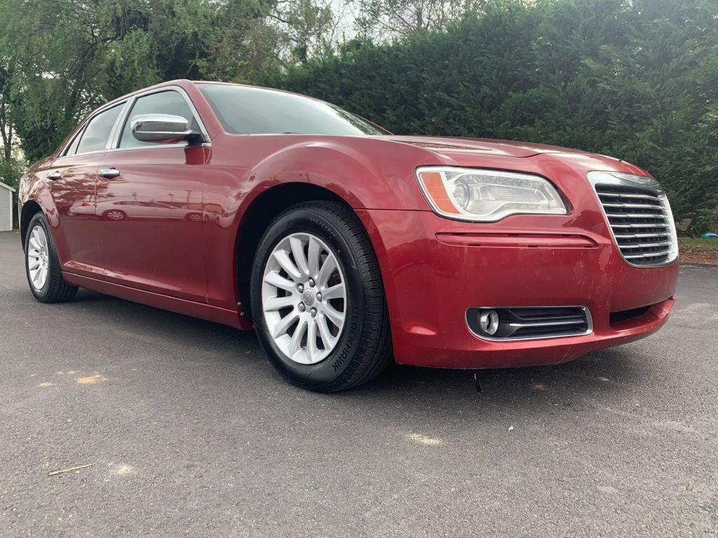 photo of 2013 CHRYSLER 300 4DR