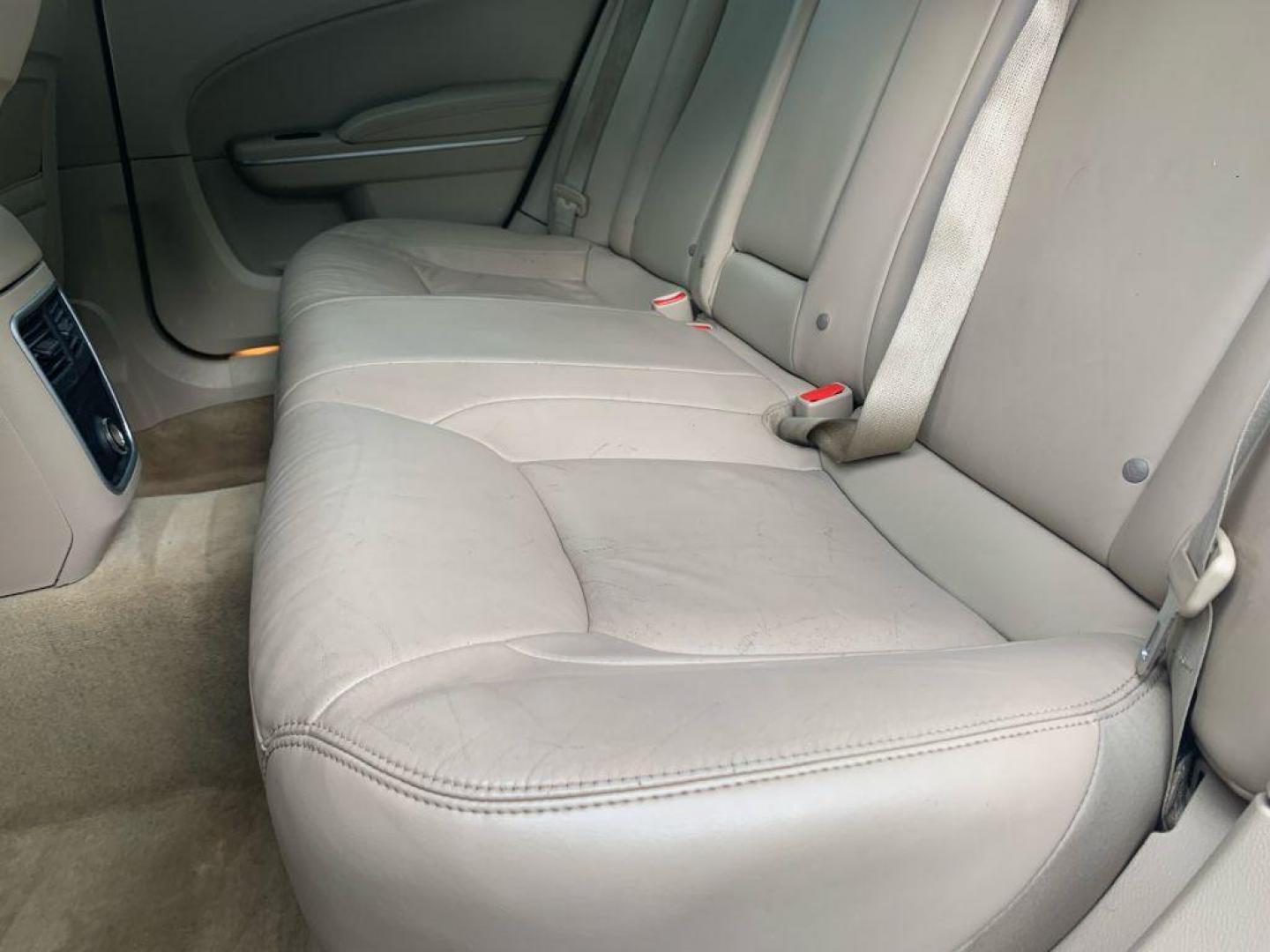 2013 MAROON CHRYSLER 300 (2C3CCAAG9DH) with an 3.6L engine, Automatic transmission, located at 2514 Williamson Rd NE, Roanoke, VA, 24012, (540) 265-7770, 37.294636, -79.936249 - NO CREDIT CHECK FINANCING WITH ONLY $2000 DOWN PAYMENT!!!! Check out our website www.needausedvehicle.com for our No Credit Check/ In House Financing options!! No Credit Check Available!!! In House Financing Available!!! All Clean Title Vehicles (no Salvaged or flooded vehicles ever on our lot)! - Photo#4