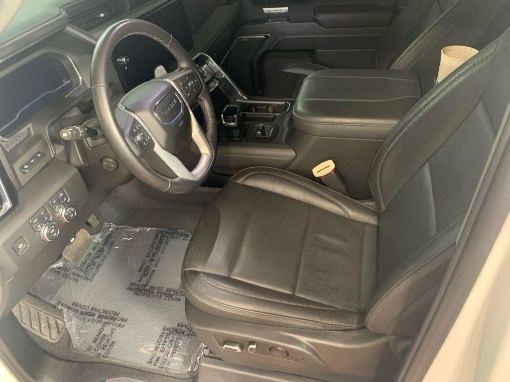 2023 WHITE GMC SIERRA 1500 DENALI (1GTUUGEL3PZ) with an 6.2L engine, Automatic transmission, located at 2514 Williamson Rd NE, Roanoke, VA, 24012, (540) 265-7770, 37.294636, -79.936249 - ********* CASH ONLY PRICE OF $68,000 (NOT INCLUDING SALES TAX, TAGS, TITLING, AND PROCESSING FEE)******** ******** VEHICLE SHOWN BY APPOINTMENT ONLY ********** This 2023 Sierra Denali 6.2L is still in new condition.- Photo#2