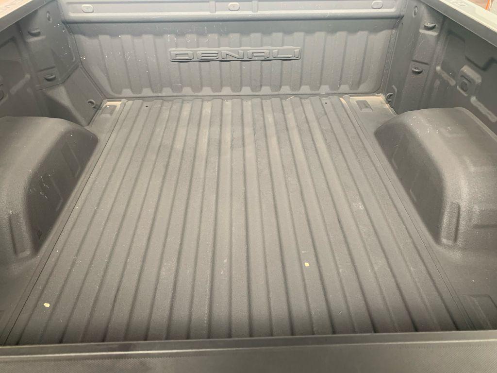 2023 WHITE GMC SIERRA 1500 DENALI (1GTUUGEL3PZ) with an 6.2L engine, Automatic transmission, located at 2514 Williamson Rd NE, Roanoke, VA, 24012, (540) 265-7770, 37.294636, -79.936249 - ********* CASH ONLY PRICE OF $68,000 (NOT INCLUDING SALES TAX, TAGS, TITLING, AND PROCESSING FEE)******** ******** VEHICLE SHOWN BY APPOINTMENT ONLY ********** This 2023 Sierra Denali 6.2L is still in new condition.- Photo#11