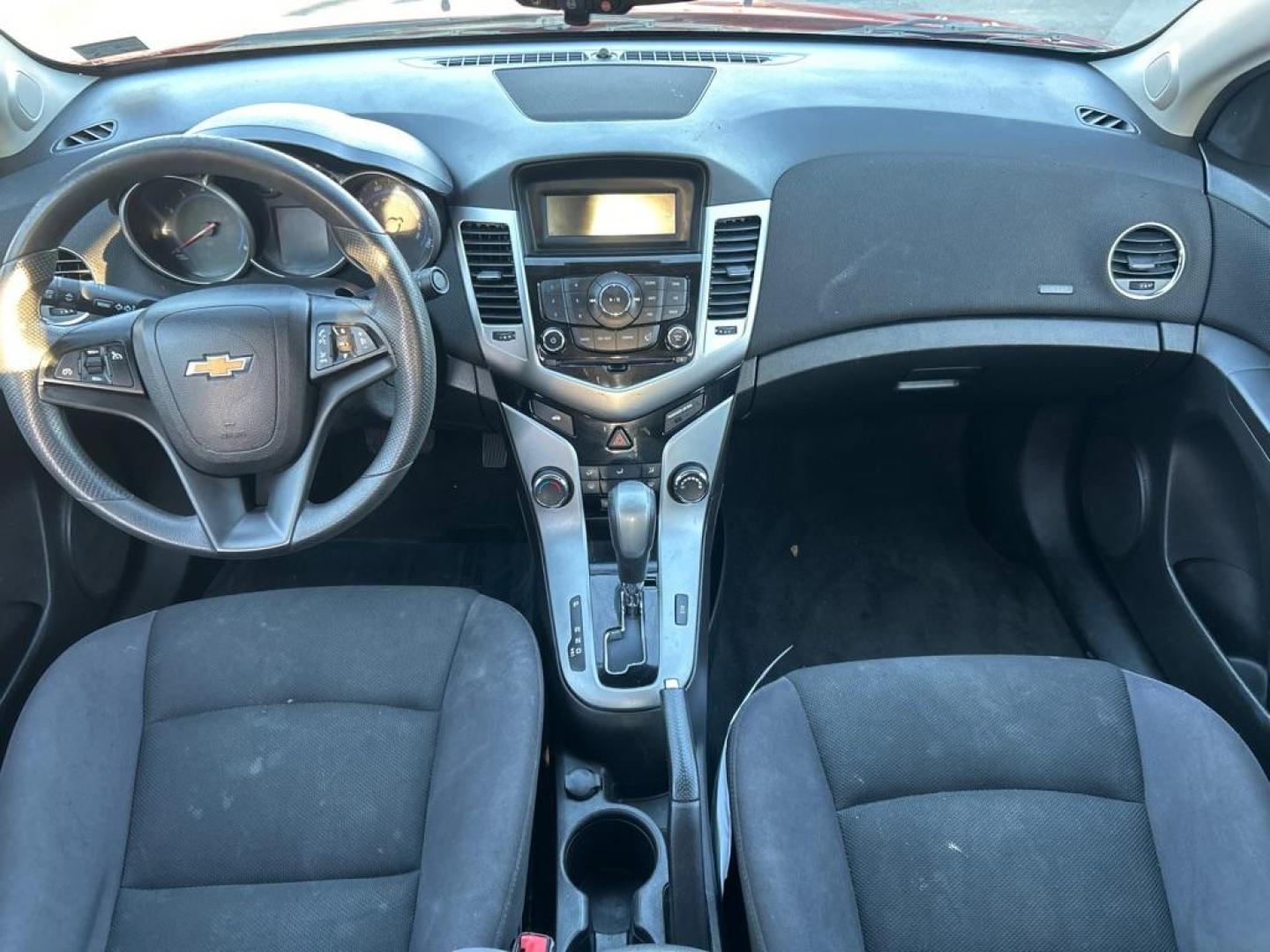 2015 RED CHEVROLET CRUZE LT (1G1PC5SB8F7) with an 1.4L engine, Automatic transmission, located at 2514 Williamson Rd NE, Roanoke, VA, 24012, (540) 265-7770, 37.294636, -79.936249 - NO CREDIT CHECK FINANCING WITH ONLY $2500 DOWN PAYMENT!!!! Check out our website www.needausedvehicle.com for our No Credit Check/ In House Financing options!! No Credit Check Available!!! In House Financing Available!!! All Clean Title Vehicles (no Salvaged or flooded vehicles ever on our lot)! - Photo#5