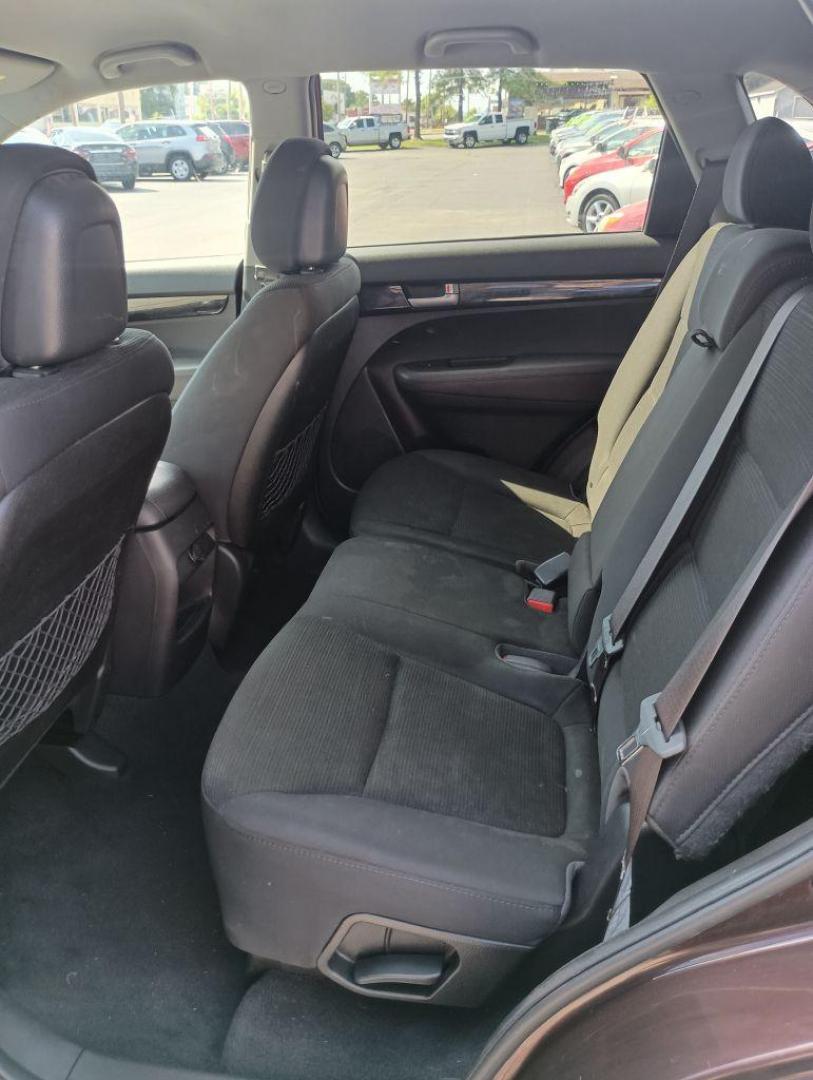 2015 MAROON KIA SORENTO LX (5XYKTDA7XFG) with an 3.3L engine, Automatic transmission, located at 2514 Williamson Rd NE, Roanoke, VA, 24012, (540) 265-7770, 37.294636, -79.936249 - NO CREDIT CHECK FINANCING WITH ONLY $2500 DOWN PAYMENT!!!! Check out our website www.needausedvehicle.com for our No Credit Check/ In House Financing options!! No Credit Check Available!!! In House Financing Available!!! All Clean Title Vehicles (no Salvaged or flooded vehicles ever on our lot)! - Photo#7