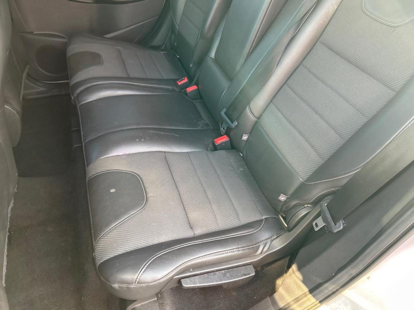 2016 SILVER FORD ESCAPE SE (1FMCU9GX4GU) with an 1.6L engine, Automatic transmission, located at 2514 Williamson Rd NE, Roanoke, VA, 24012, (540) 265-7770, 37.294636, -79.936249 - NO CREDIT CHECK FINANCING WITH ONLY $2700 DOWN PAYMENT!!!! Check out our website www.needausedvehicle.com for our No Credit Check/ In House Financing options!! No Credit Check Available!!! In House Financing Available!!! All Clean Title Vehicles (no Salvaged or flooded vehicles ever on our lot)! - Photo#3