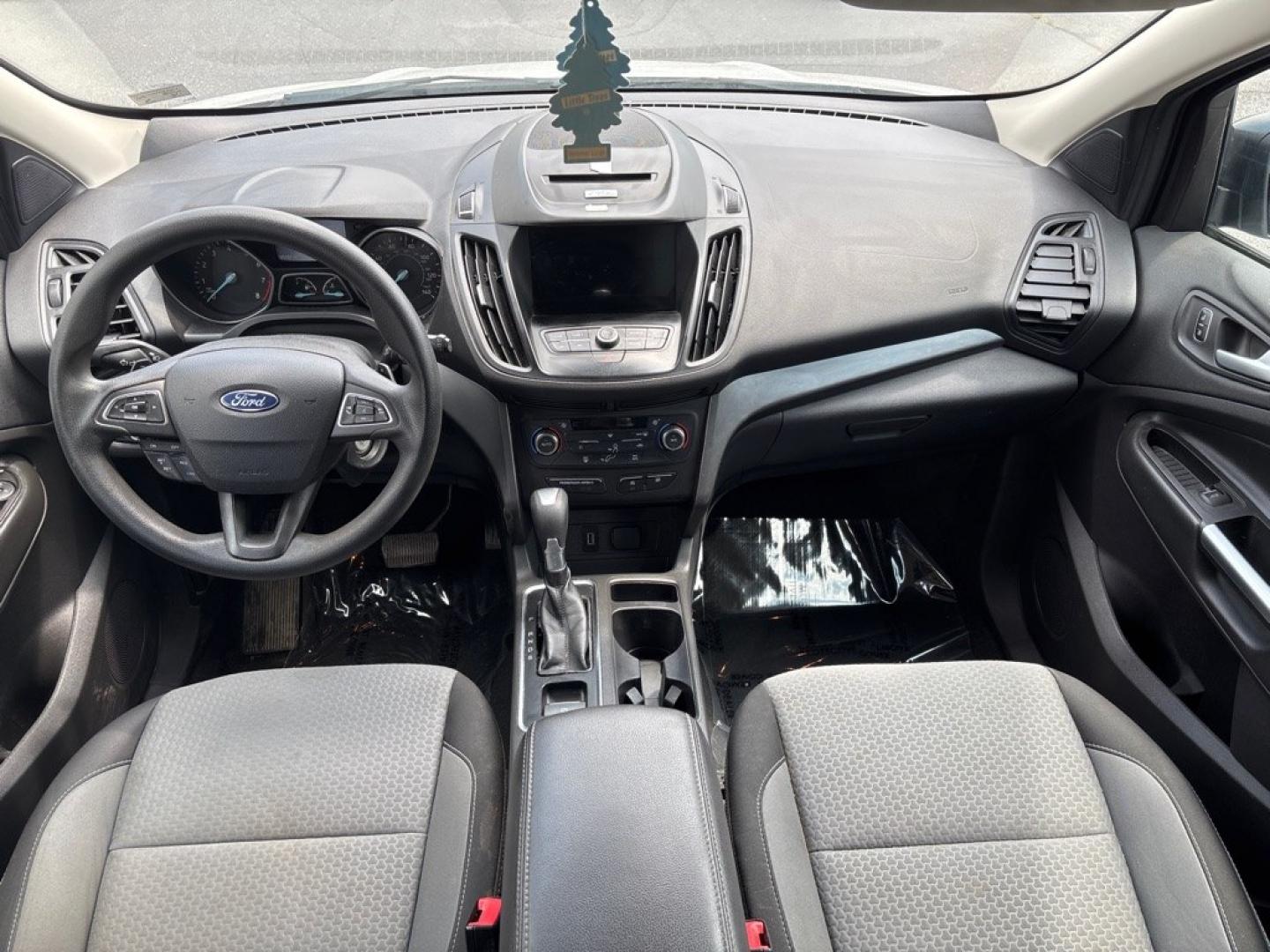 2017 WHITE FORD ESCAPE SE (1FMCU9GD4HU) with an 1.5L engine, Automatic transmission, located at 2514 Williamson Rd NE, Roanoke, VA, 24012, (540) 265-7770, 37.294636, -79.936249 - NO CREDIT CHECK FINANCING WITH ONLY $1900 DOWN PAYMENT!!!! Check out our website www.needausedvehicle.com for our No Credit Check/ In House Financing options!! No Credit Check Available!!! In House Financing Available!!! All Clean Title Vehicles (no Salvaged or flooded vehicles ever on our lot)!- Photo#7