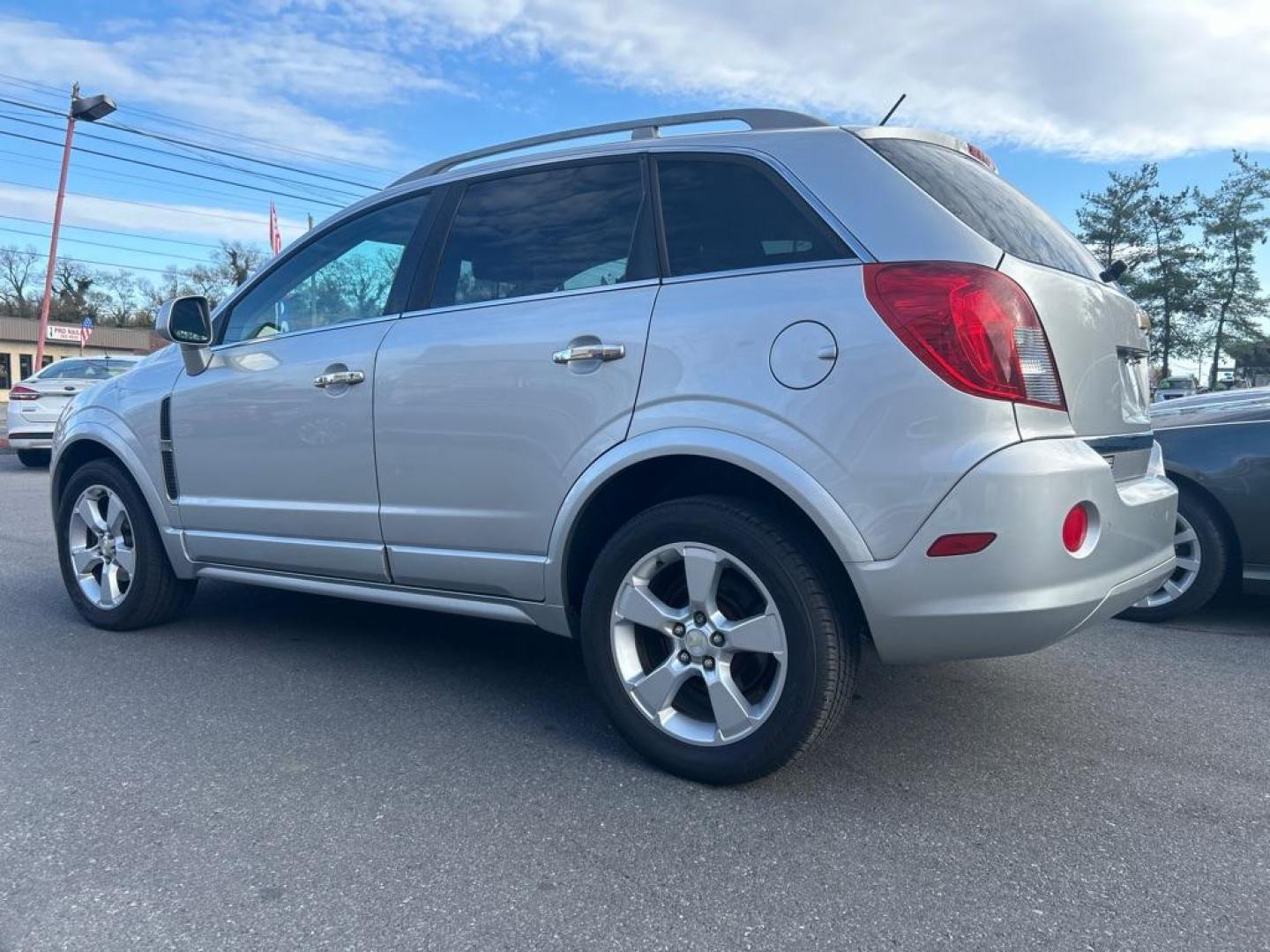 2014 SILVER CHEVROLET CAPTIVA LTZ (3GNAL4EK1ES) with an 2.4L engine, Automatic transmission, located at 2514 Williamson Rd NE, Roanoke, VA, 24012, (540) 265-7770, 37.294636, -79.936249 - NO CREDIT CHECK FINANCING WITH ONLY $1700 DOWN PAYMENT!!!! Check out our website www.needausedvehicle.com for our No Credit Check/ In House Financing options!! No Credit Check Available!!! In House Financing Available!!! All Clean Title Vehicles (no Salvaged or flooded vehicles ever on our lot)! - Photo#1