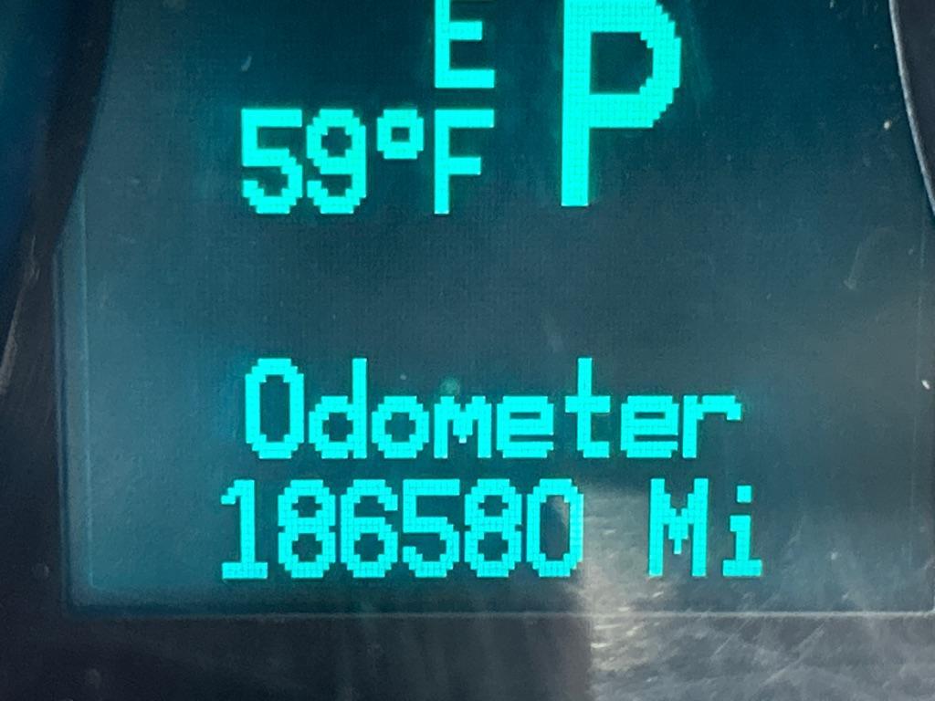 2014 SILVER CHEVROLET CAPTIVA LTZ (3GNAL4EK1ES) with an 2.4L engine, Automatic transmission, located at 2514 Williamson Rd NE, Roanoke, VA, 24012, (540) 265-7770, 37.294636, -79.936249 - Photo#9