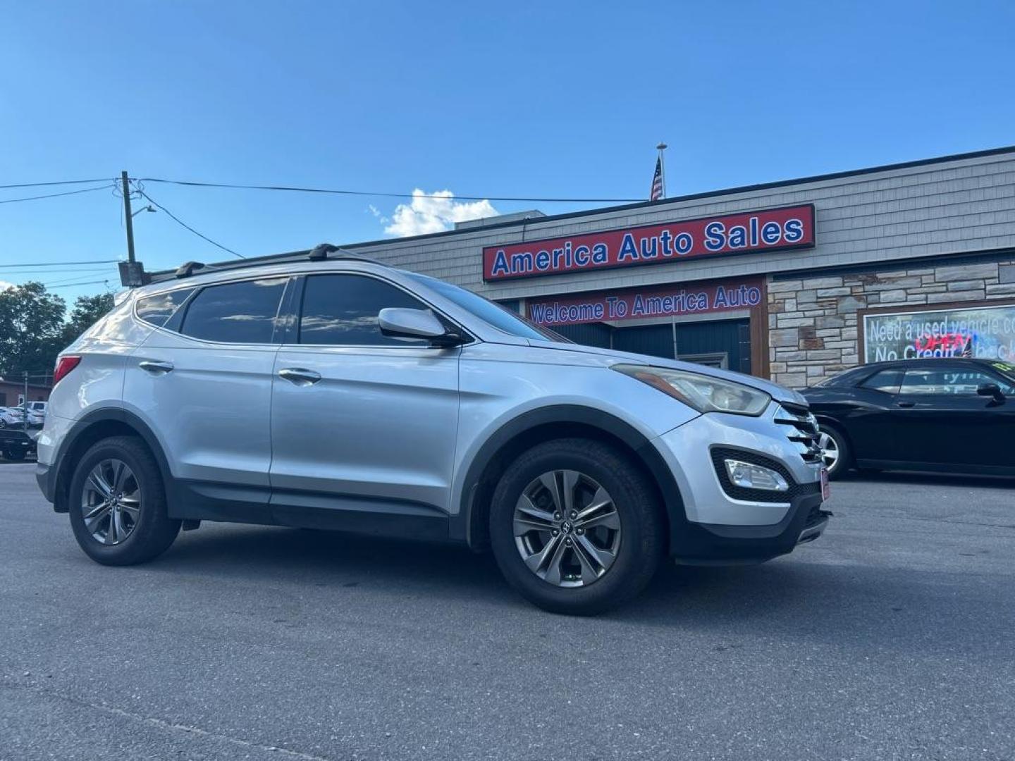 2013 SILVER HYUNDAI SANTA FE SPORT (5XYZUDLB0DG) with an 2.4L engine, Automatic transmission, located at 2514 Williamson Rd NE, Roanoke, VA, 24012, (540) 265-7770, 37.294636, -79.936249 - NO CREDIT CHECK FINANCING WITH ONLY $2300 DOWN PAYMENT!!!! Check out our website www.needausedvehicle.com for our No Credit Check/ In House Financing options!! No Credit Check Available!!! In House Financing Available!!! All Clean Title Vehicles (no Salvaged or flooded vehicles ever on our lot)! - Photo#0
