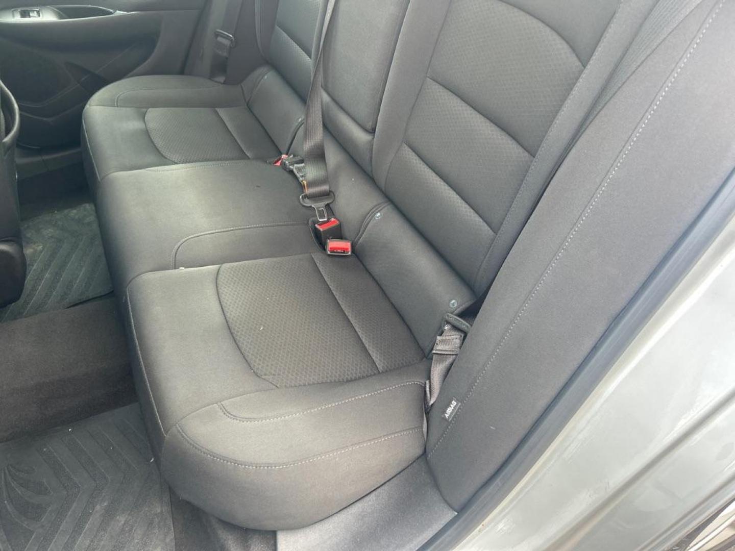 2016 SILVER CHEVROLET MALIBU LT (1G1ZE5ST1GF) with an 1.5L engine, Automatic transmission, located at 2514 Williamson Rd NE, Roanoke, VA, 24012, (540) 265-7770, 37.294636, -79.936249 - NO CREDIT CHECK FINANCING WITH ONLY $3000 DOWN PAYMENT!!!! Check out our website www.needausedvehicle.com for our No Credit Check/ In House Financing options!! No Credit Check Available!!! In House Financing Available!!! All Clean Title Vehicles (no Salvaged or flooded vehicles ever on our lot)! - Photo#2