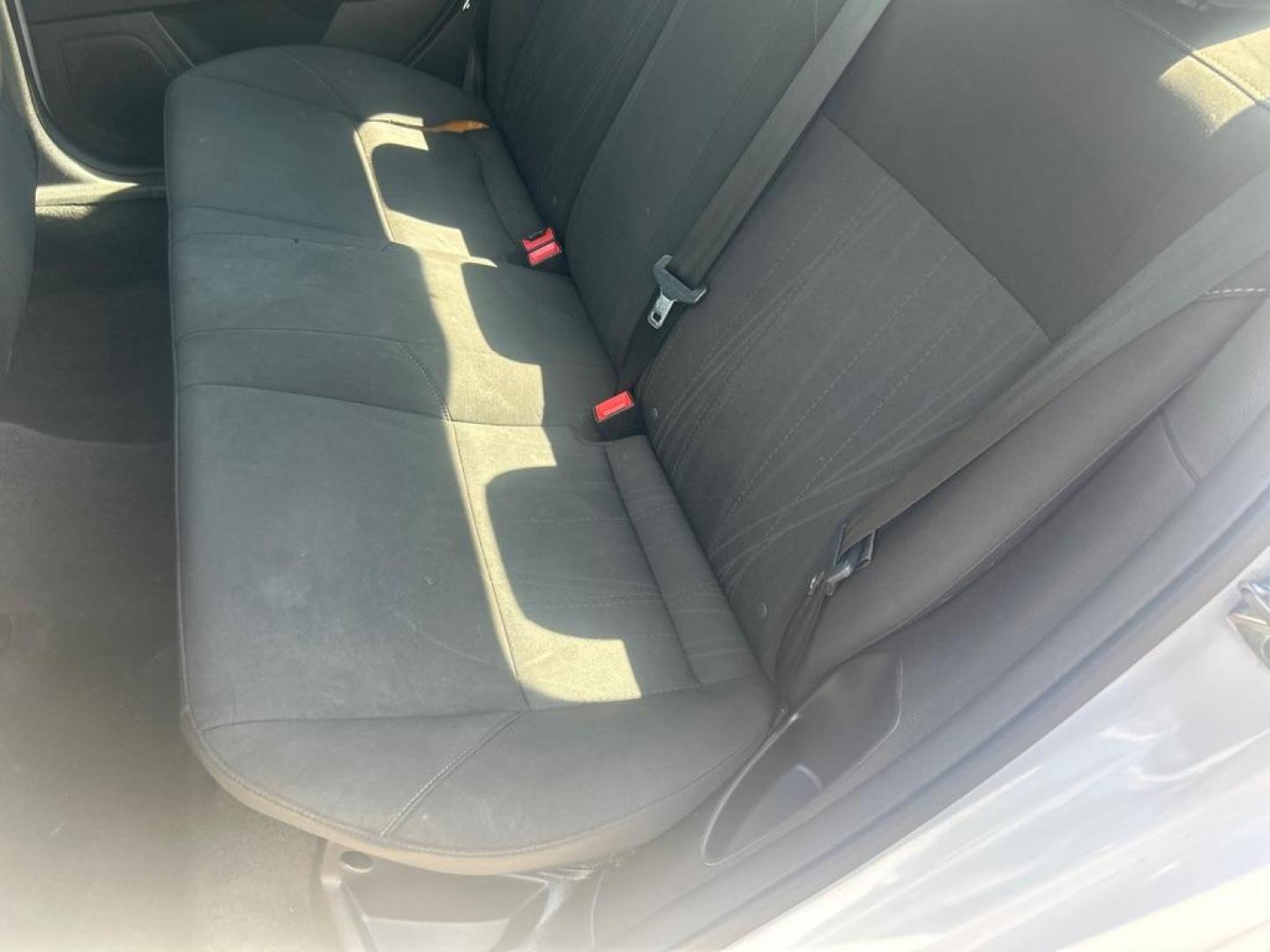 2016 WHITE FORD FOCUS SE (1FADP3F21GL) with an 2.0L engine, Automatic transmission, located at 2514 Williamson Rd NE, Roanoke, VA, 24012, (540) 265-7770, 37.294636, -79.936249 - NO CREDIT CHECK FINANCING WITH ONLY $2200 DOWN PAYMENT!!!! Check out our website www.needausedvehicle.com for our No Credit Check/ In House Financing options!! No Credit Check Available!!! In House Financing Available!!! All Clean Title Vehicles (no Salvaged or flooded vehicles ever on our lot)! - Photo#2