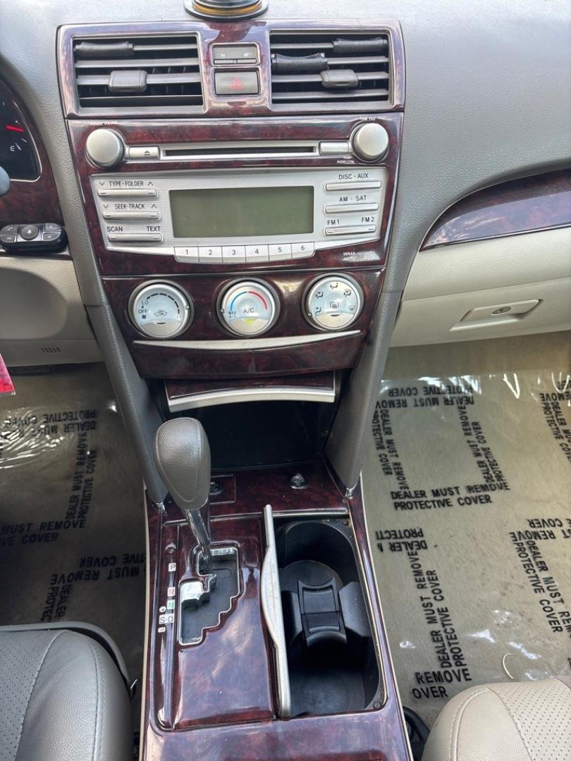 2011 RED TOYOTA CAMRY BASE (4T1BF3EK1BU) with an 2.5L engine, Automatic transmission, located at 2514 Williamson Rd NE, Roanoke, VA, 24012, (540) 265-7770, 37.294636, -79.936249 - NO CREDIT CHECK FINANCING WITH ONLY $1500 DOWN PAYMENT!!!! Check out our website www.needausedvehicle.com for our No Credit Check/ In House Financing options!! No Credit Check Available!!! In House Financing Available!!! All Clean Title Vehicles (no Salvaged or flooded vehicles ever on our lot)!- Photo#4