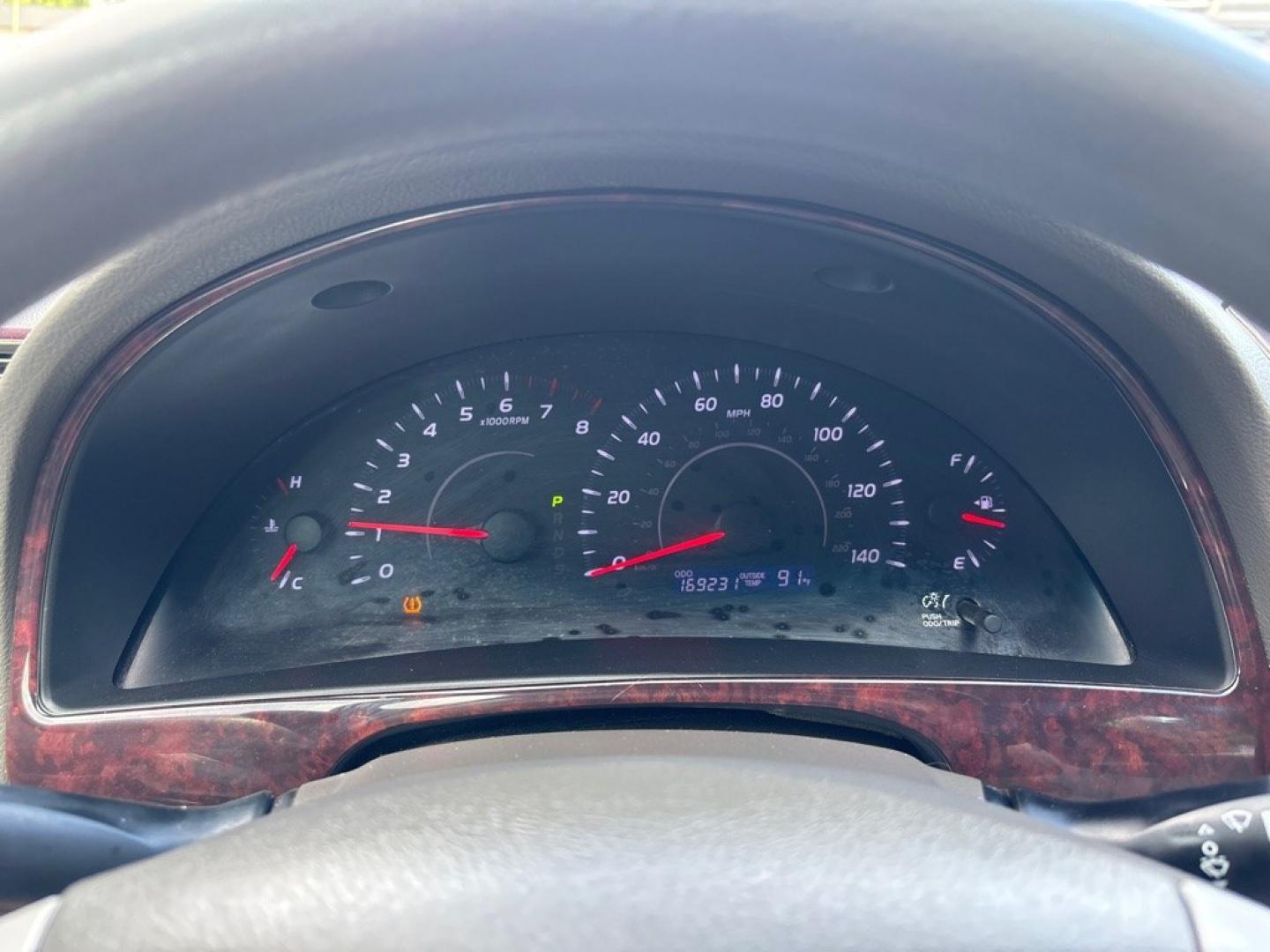 2011 RED TOYOTA CAMRY BASE (4T1BF3EK1BU) with an 2.5L engine, Automatic transmission, located at 2514 Williamson Rd NE, Roanoke, VA, 24012, (540) 265-7770, 37.294636, -79.936249 - NO CREDIT CHECK FINANCING WITH ONLY $1500 DOWN PAYMENT!!!! Check out our website www.needausedvehicle.com for our No Credit Check/ In House Financing options!! No Credit Check Available!!! In House Financing Available!!! All Clean Title Vehicles (no Salvaged or flooded vehicles ever on our lot)!- Photo#5