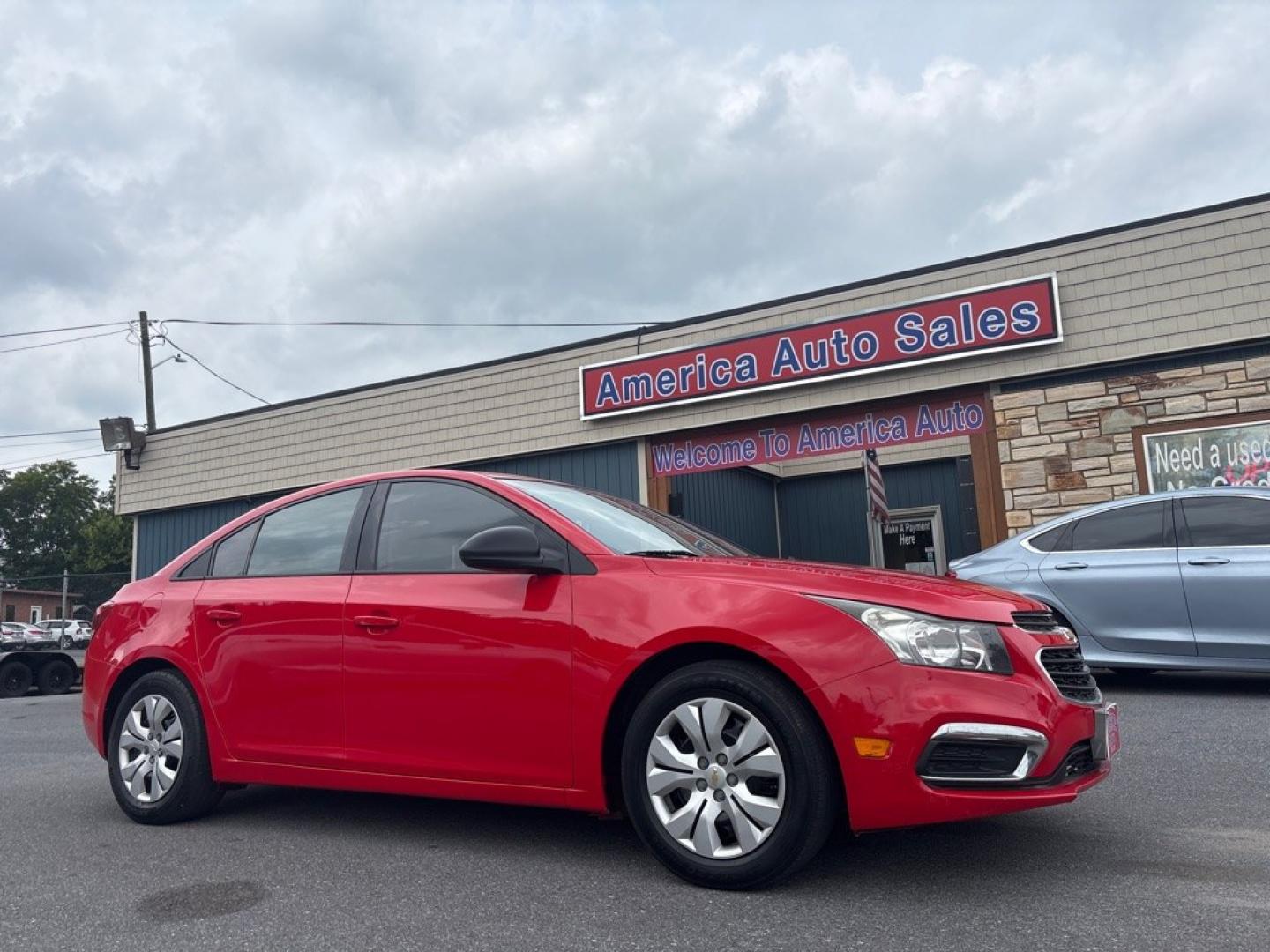 2015 RED CHEVROLET CRUZE LS (1G1PA5SH4F7) with an 1.8L engine, Automatic transmission, located at 2514 Williamson Rd NE, Roanoke, VA, 24012, (540) 265-7770, 37.294636, -79.936249- Photo#0