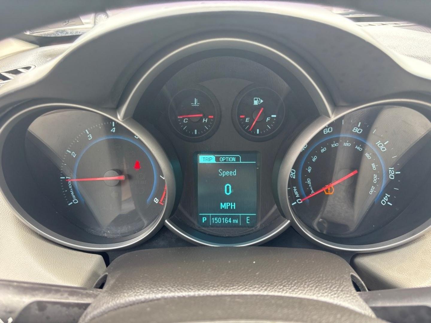 2015 RED CHEVROLET CRUZE LS (1G1PA5SH4F7) with an 1.8L engine, Automatic transmission, located at 2514 Williamson Rd NE, Roanoke, VA, 24012, (540) 265-7770, 37.294636, -79.936249- Photo#6