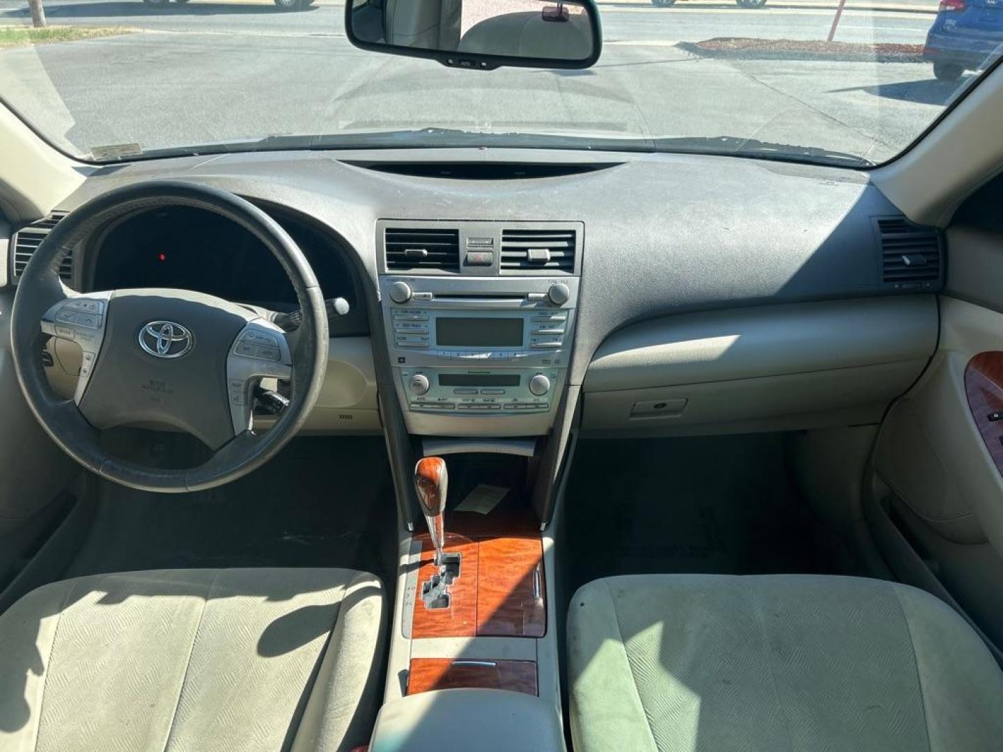 2009 GOLD TOYOTA CAMRY BASE (4T1BE46K69U) with an 2.4L engine, Automatic transmission, located at 2514 Williamson Rd NE, Roanoke, VA, 24012, (540) 265-7770, 37.294636, -79.936249 - NO CREDIT CHECK FINANCING WITH ONLY $1800 DOWN PAYMENT!!!! Check out our website www.needausedvehicle.com for our No Credit Check/ In House Financing options!! No Credit Check Available!!! In House Financing Available!!! All Clean Title Vehicles (no Salvaged or flooded vehicles ever on our lot)! - Photo#3