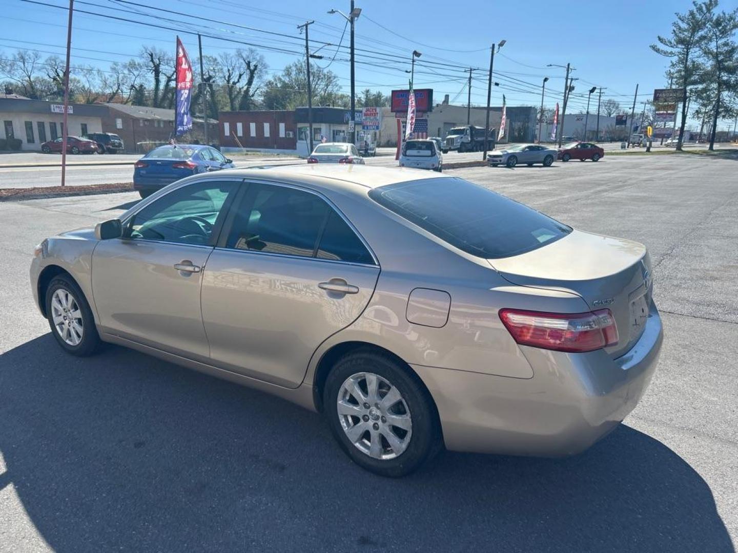 2009 GOLD TOYOTA CAMRY BASE (4T1BE46K69U) with an 2.4L engine, Automatic transmission, located at 2514 Williamson Rd NE, Roanoke, VA, 24012, (540) 265-7770, 37.294636, -79.936249 - NO CREDIT CHECK FINANCING WITH ONLY $1800 DOWN PAYMENT!!!! Check out our website www.needausedvehicle.com for our No Credit Check/ In House Financing options!! No Credit Check Available!!! In House Financing Available!!! All Clean Title Vehicles (no Salvaged or flooded vehicles ever on our lot)! - Photo#1