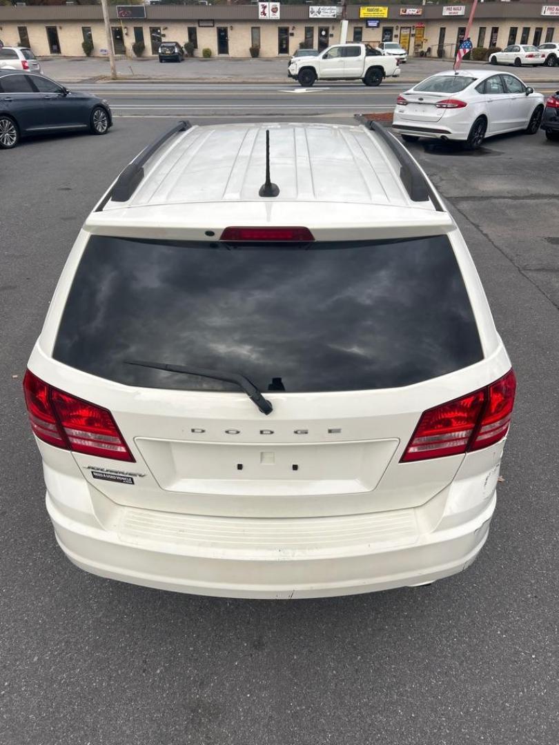 2016 WHITE DODGE JOURNEY SE (3C4PDCAB3GT) with an 2.4L engine, Automatic transmission, located at 2514 Williamson Rd NE, Roanoke, VA, 24012, (540) 265-7770, 37.294636, -79.936249 - NO CREDIT CHECK FINANCING WITH ONLY $1700 DOWN PAYMENT!!!! Check out our website www.needausedvehicle.com for our No Credit Check/ In House Financing options!! No Credit Check Available!!! In House Financing Available!!! All Clean Title Vehicles (no Salvaged or flooded vehicles ever on our lot)! - Photo#11