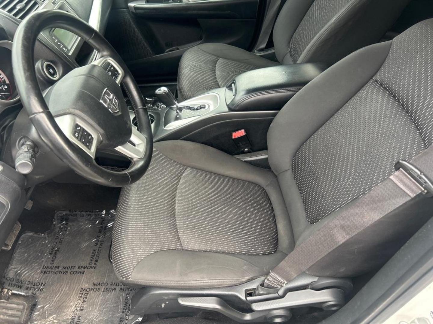 2016 WHITE DODGE JOURNEY SE (3C4PDCAB3GT) with an 2.4L engine, Automatic transmission, located at 2514 Williamson Rd NE, Roanoke, VA, 24012, (540) 265-7770, 37.294636, -79.936249 - NO CREDIT CHECK FINANCING WITH ONLY $1700 DOWN PAYMENT!!!! Check out our website www.needausedvehicle.com for our No Credit Check/ In House Financing options!! No Credit Check Available!!! In House Financing Available!!! All Clean Title Vehicles (no Salvaged or flooded vehicles ever on our lot)! - Photo#7