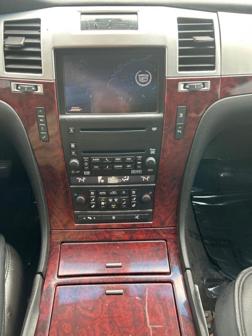 2007 BLACK CADILLAC ESCALADE LUXURY (1GYFK63857R) with an 6.2L engine, Automatic transmission, located at 2514 Williamson Rd NE, Roanoke, VA, 24012, (540) 265-7770, 37.294636, -79.936249 - NO CREDIT CHECK FINANCING WITH ONLY $3000 DOWN PAYMENT!!!! Check out our website www.needausedvehicle.com for our No Credit Check/ In House Financing options!! No Credit Check Available!!! In House Financing Available!!! All Clean Title Vehicles (no Salvaged or flooded vehicles ever on our lot)! - Photo#6